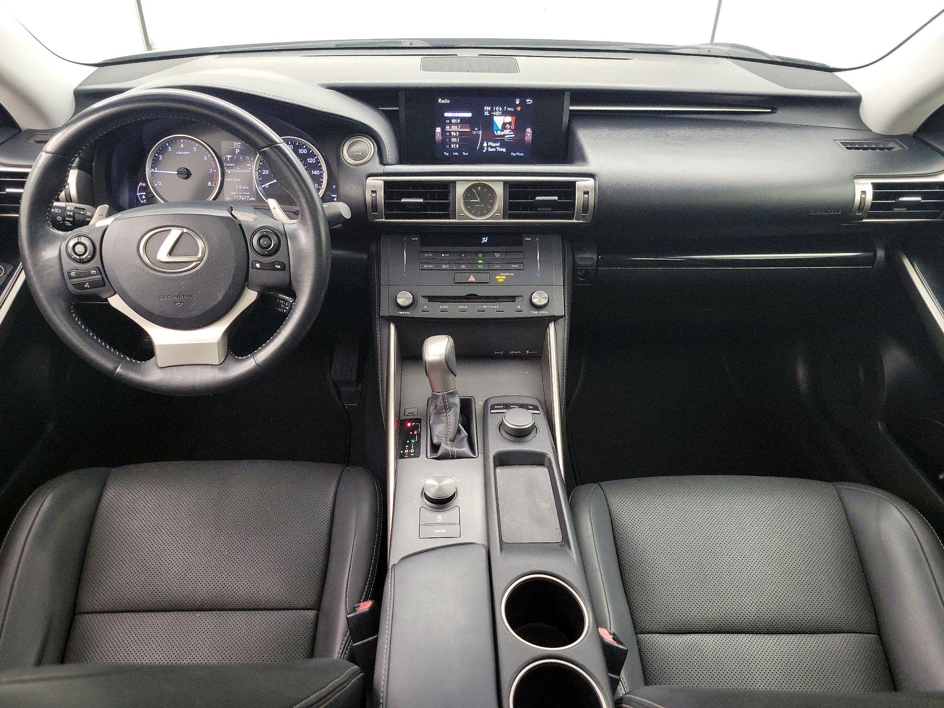 Thumbnail: 2015 Lexus IS - 9
