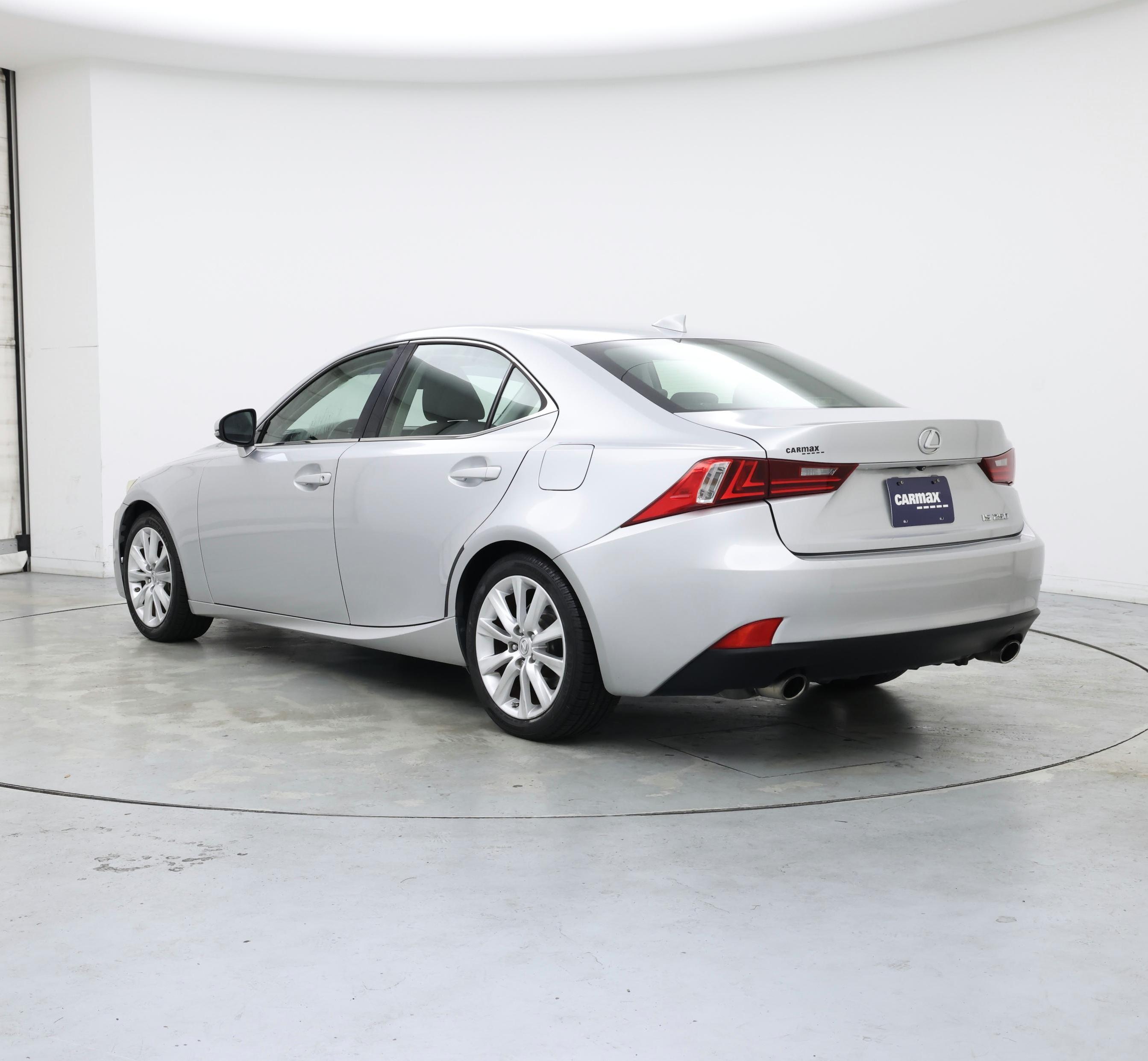 Thumbnail: 2015 Lexus IS - 2