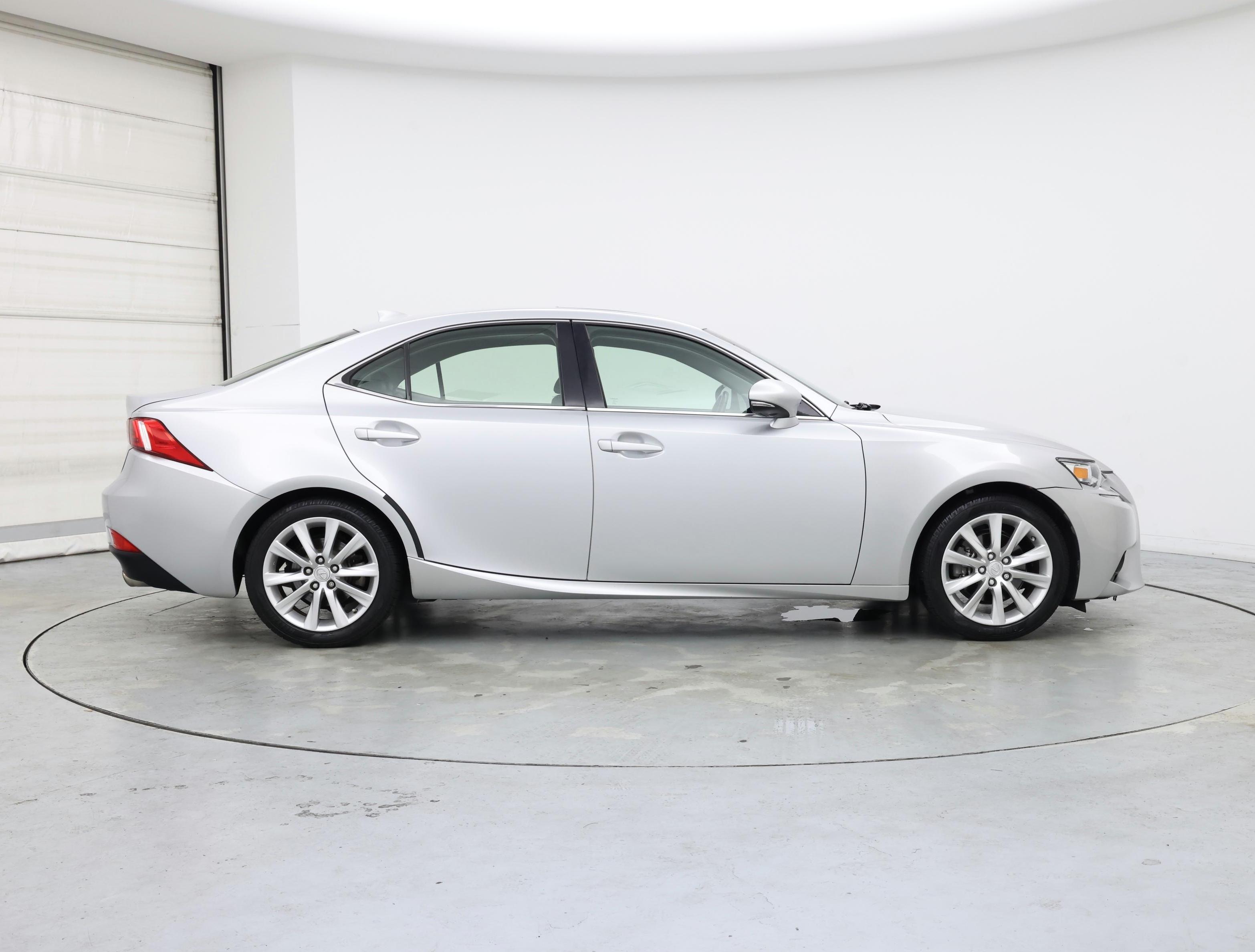 Thumbnail: 2015 Lexus IS - 7