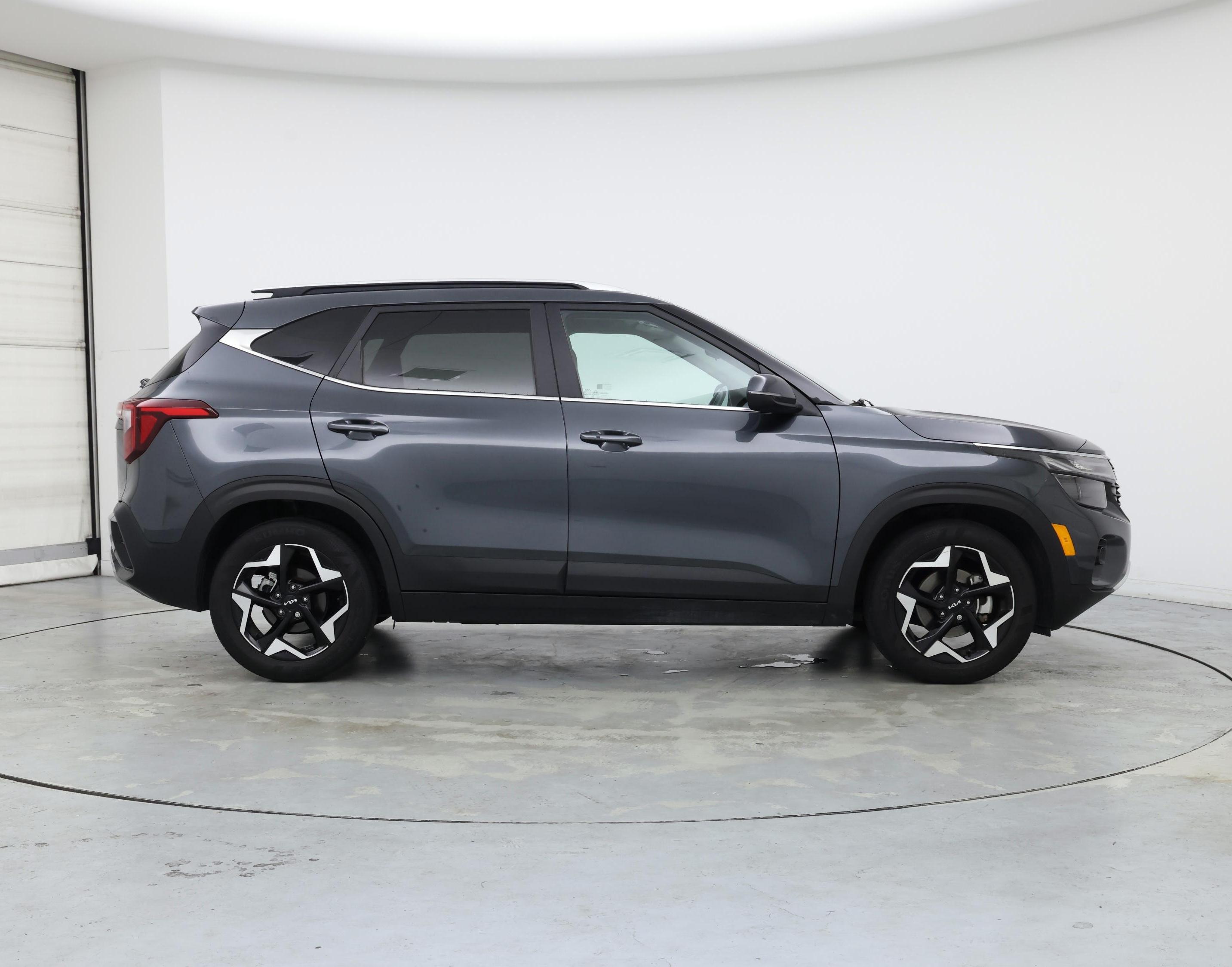 Thumbnail: 2024 Kia Seltos - 7