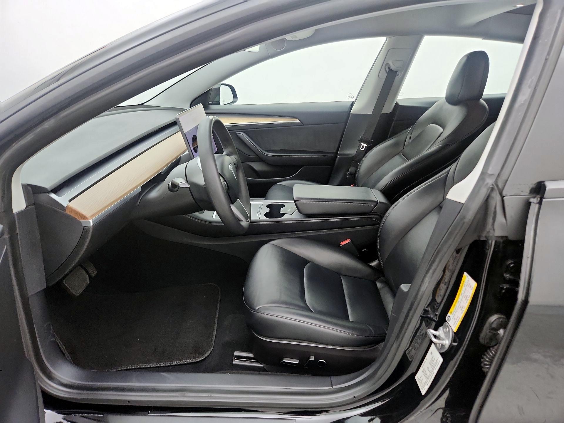 Thumbnail: 2021 Tesla Model 3 - 11