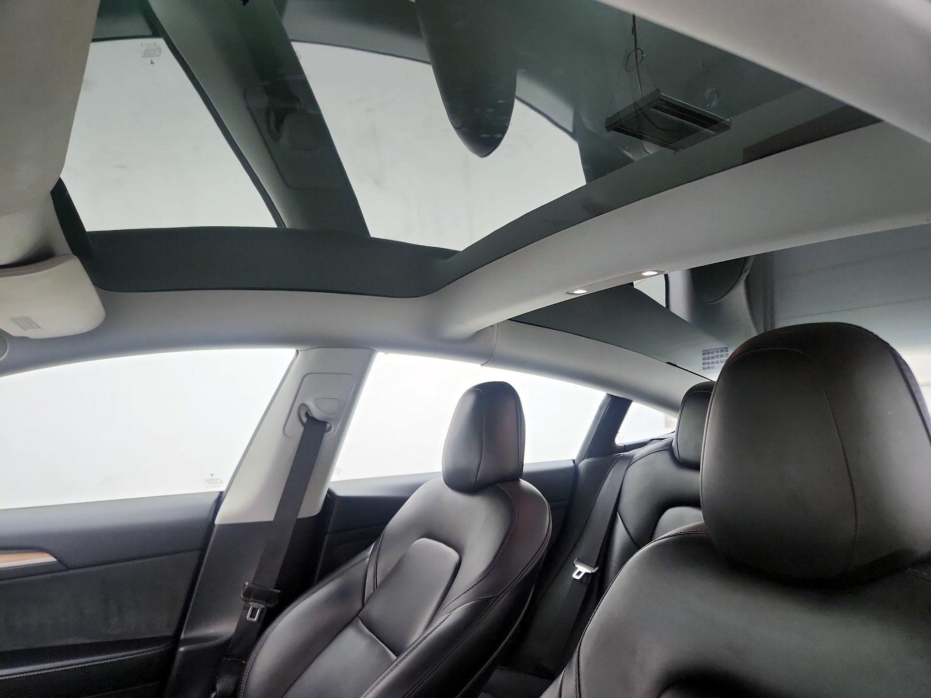 Thumbnail: 2021 Tesla Model 3 - 18