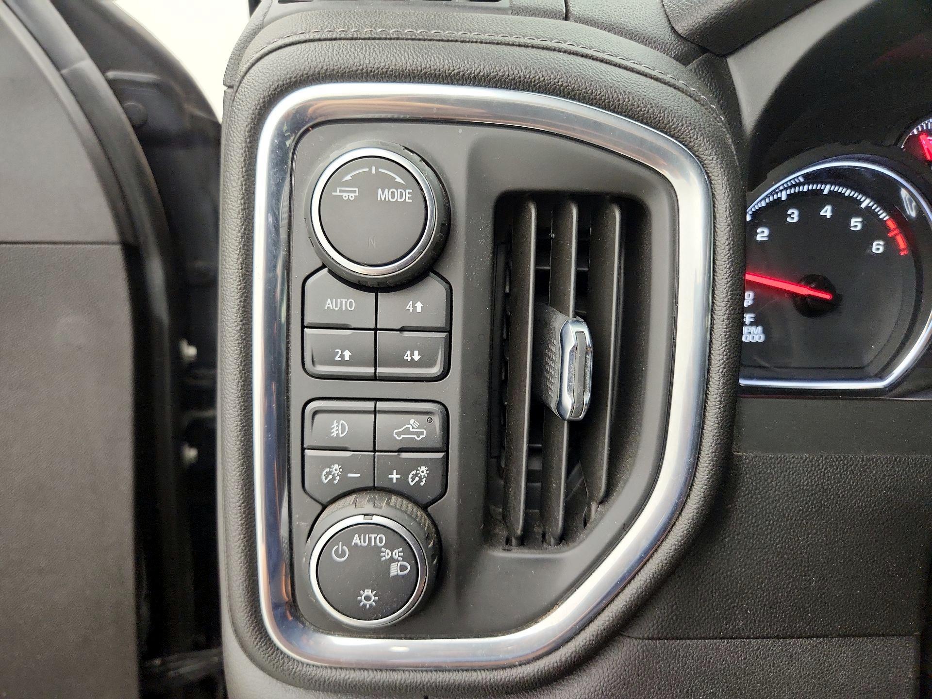 Thumbnail: 2021 Chevrolet Silverado 1500 - 13