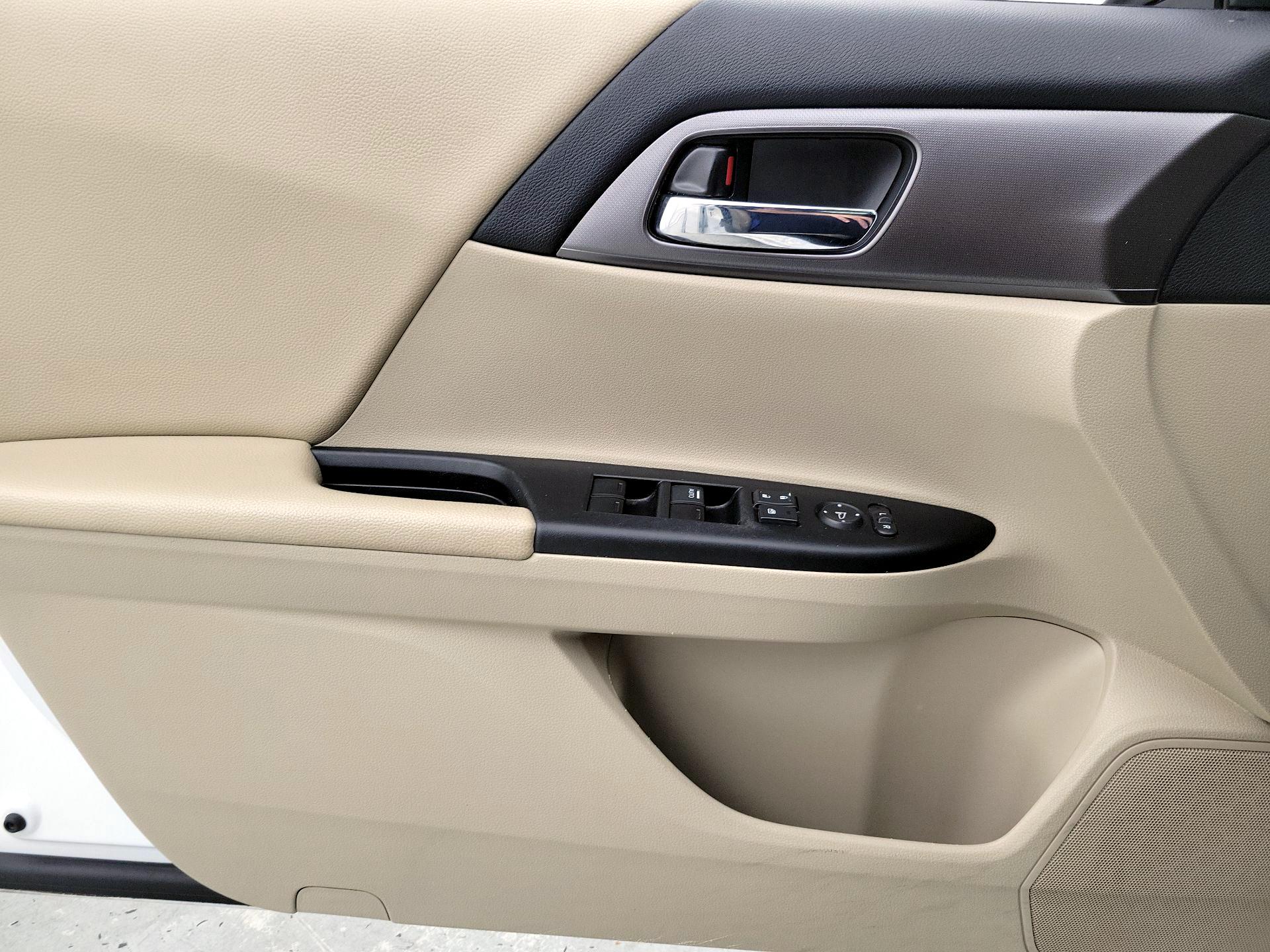 Thumbnail: 2014 Honda Accord - 12