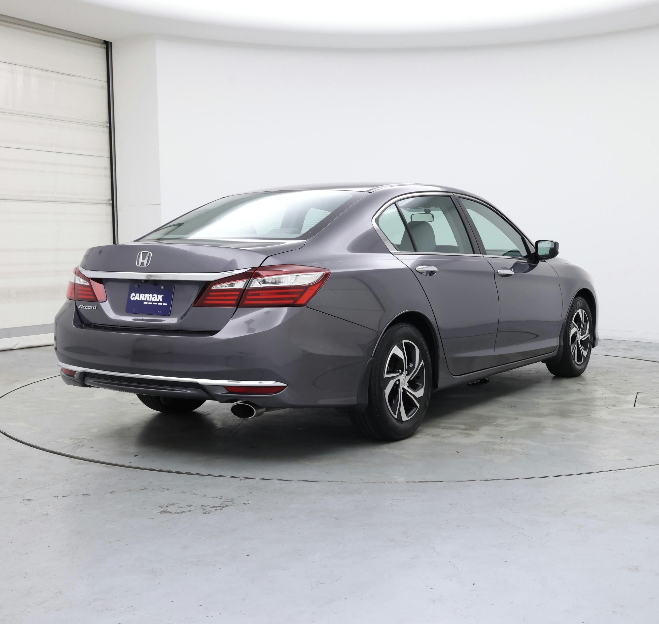 Thumbnail: 2017 Honda Accord - 8