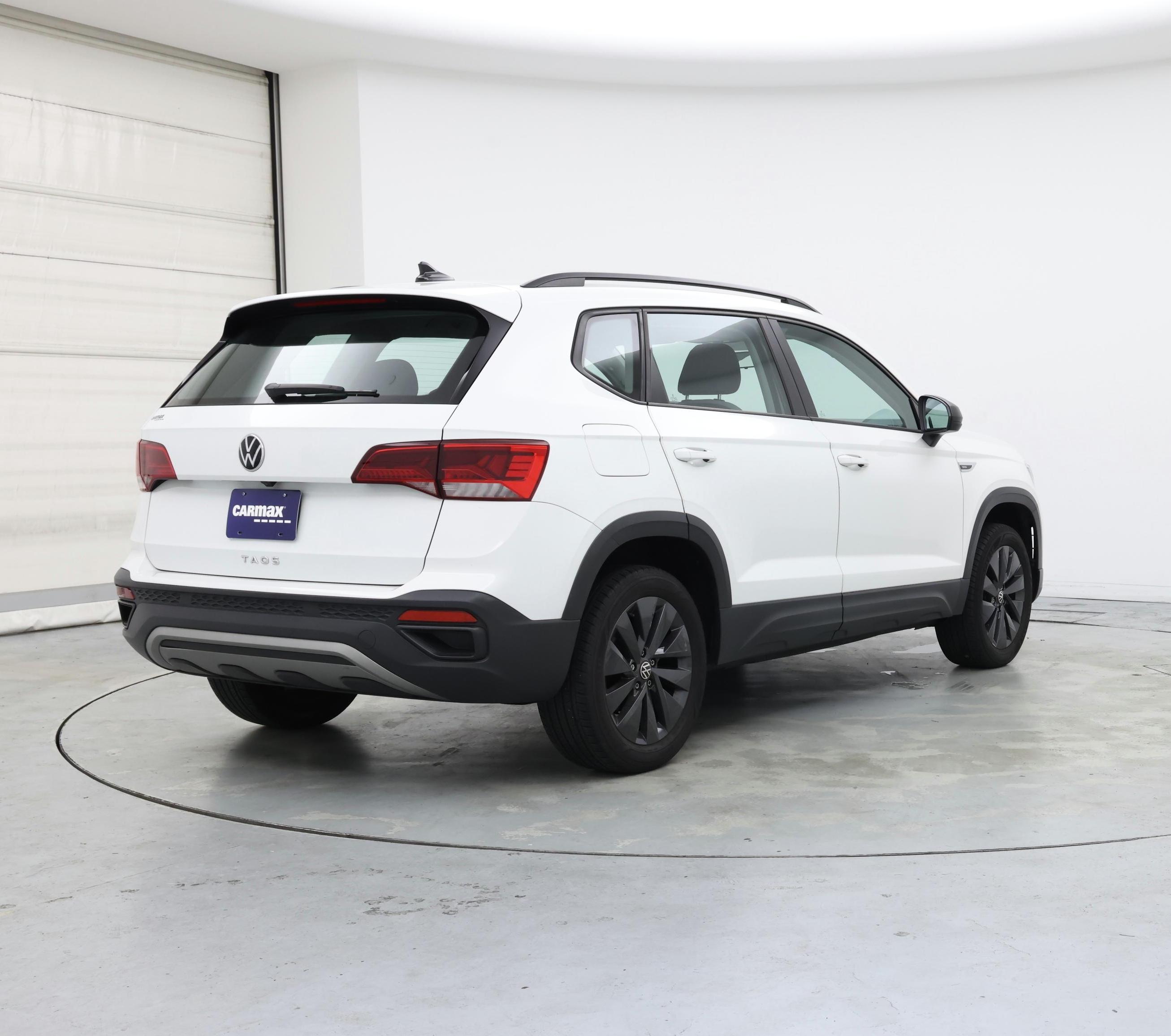 Thumbnail: 2022 Volkswagen Taos - 8
