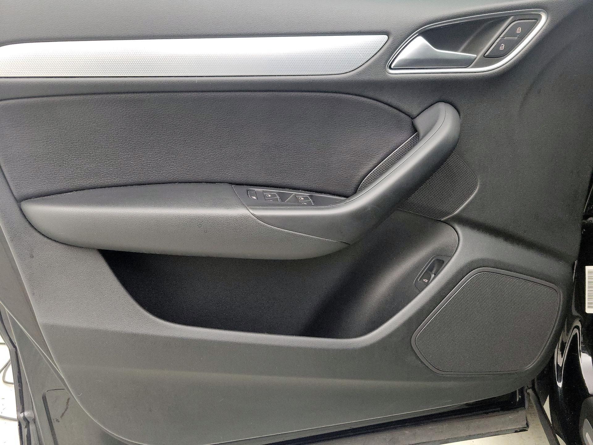 Thumbnail: 2018 Audi Q3 - 12