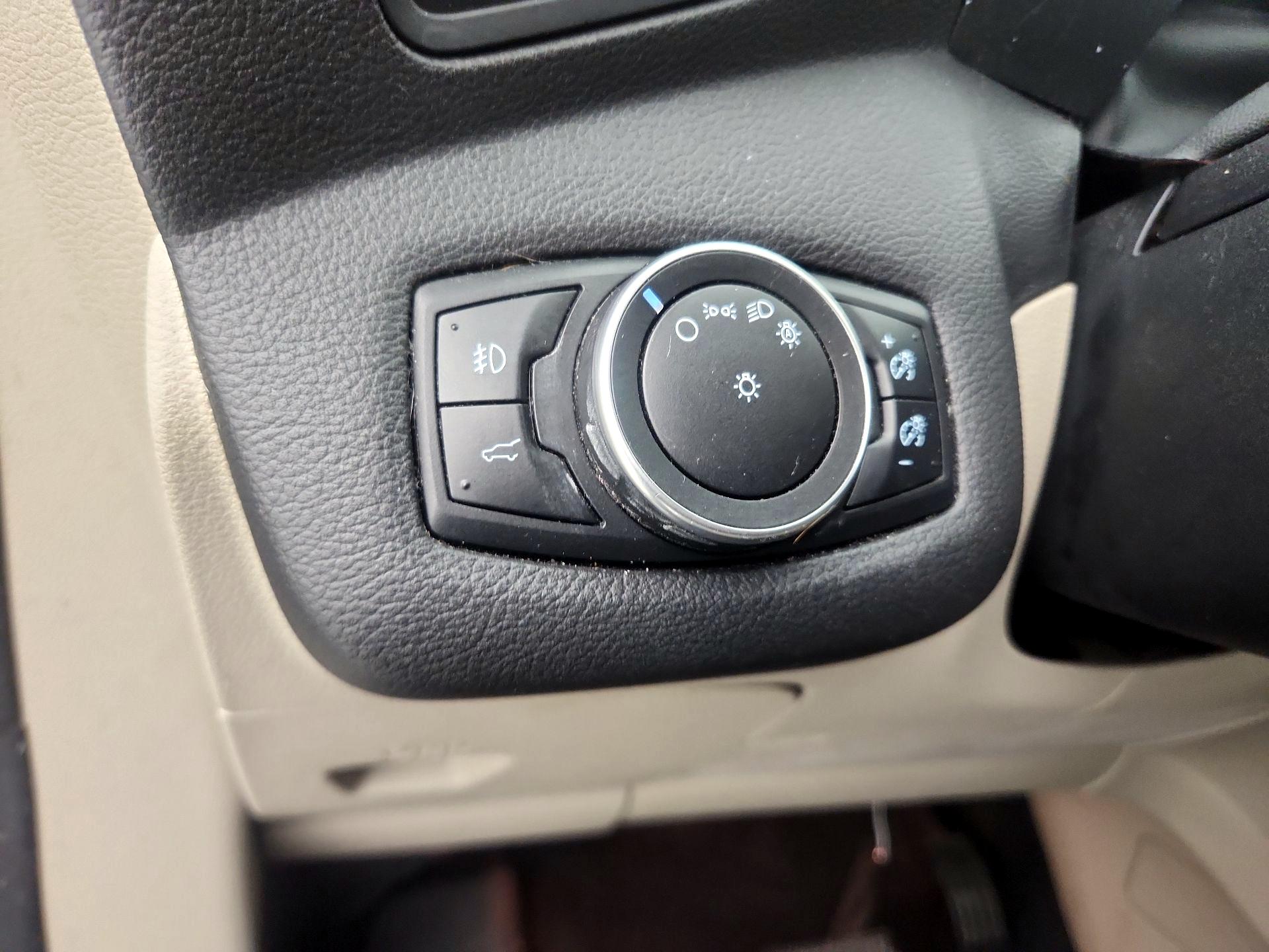 Thumbnail: 2017 Ford Escape - 13