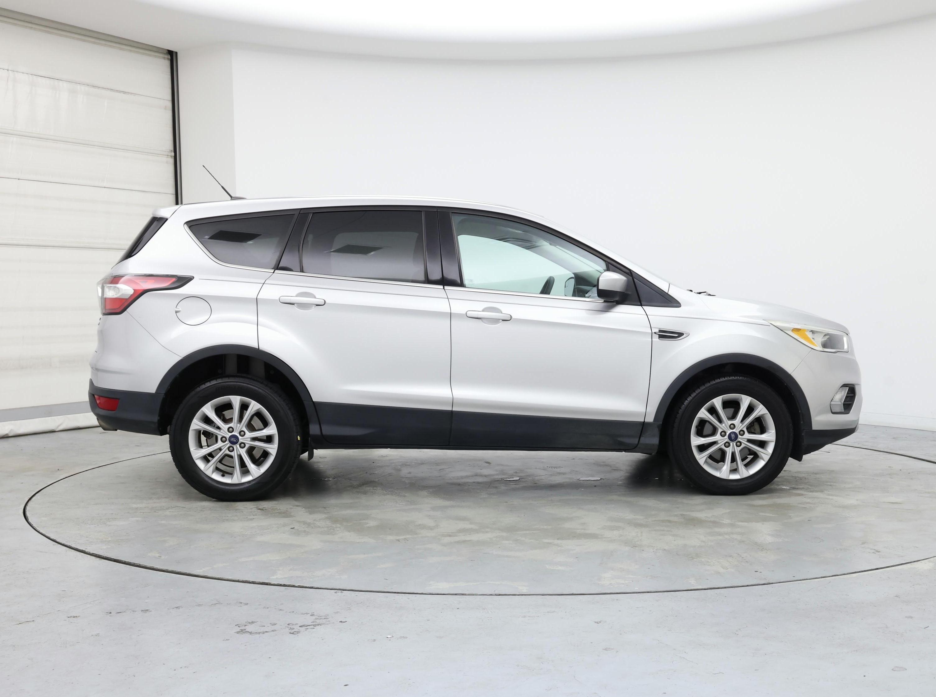 Thumbnail: 2017 Ford Escape - 7