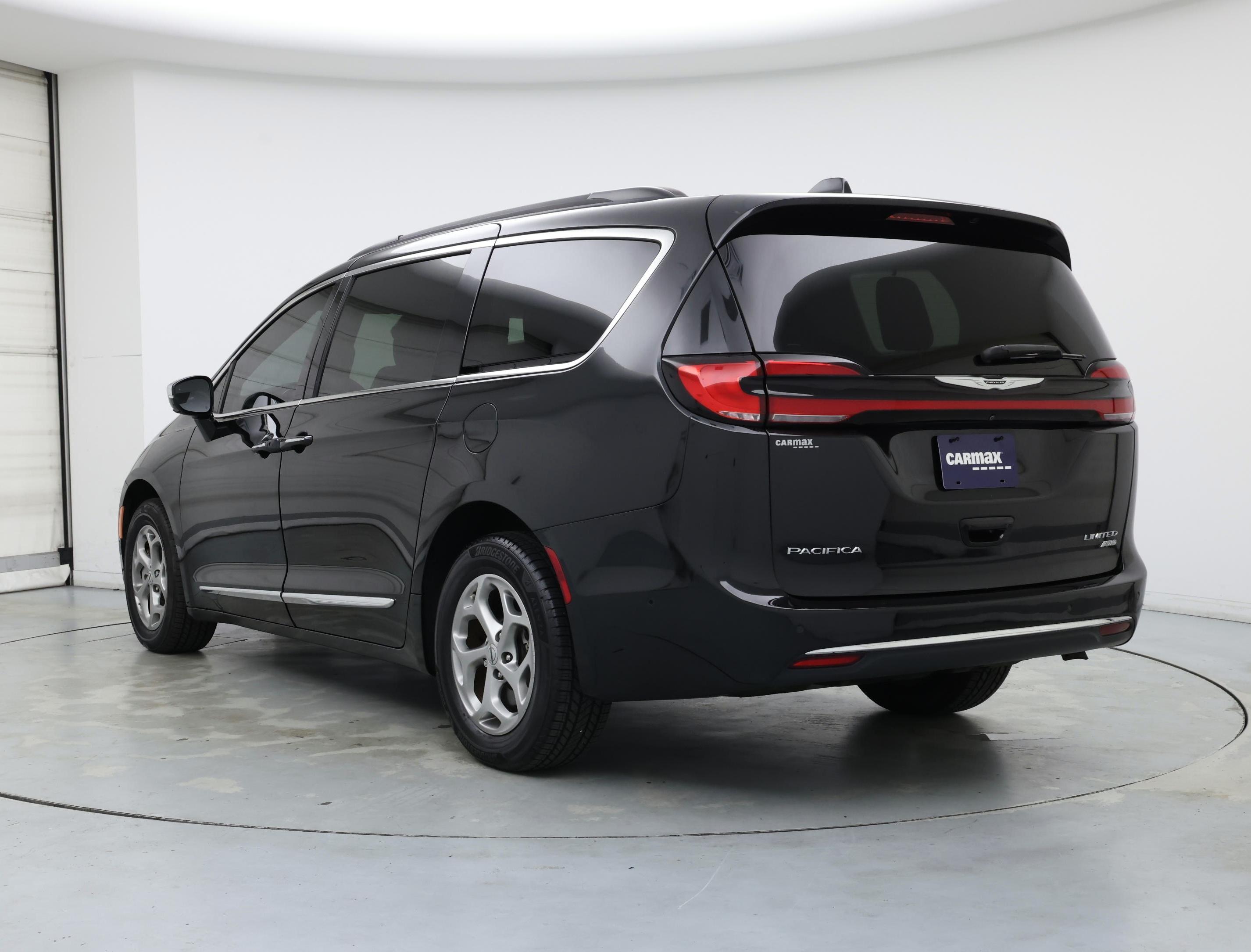 Thumbnail: 2022 Chrysler Pacifica - 2