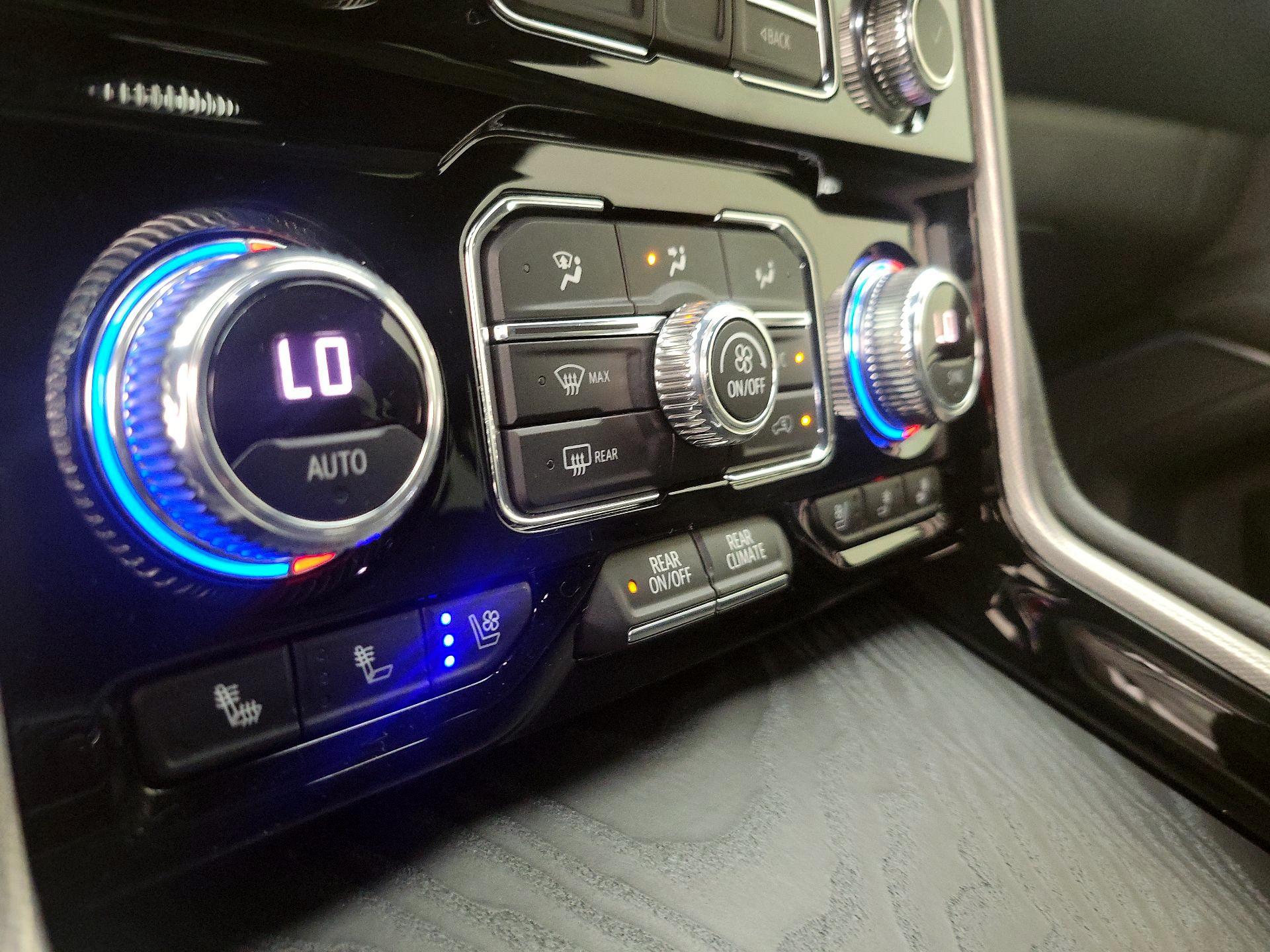 Thumbnail: 2022 GMC Yukon XL - 16