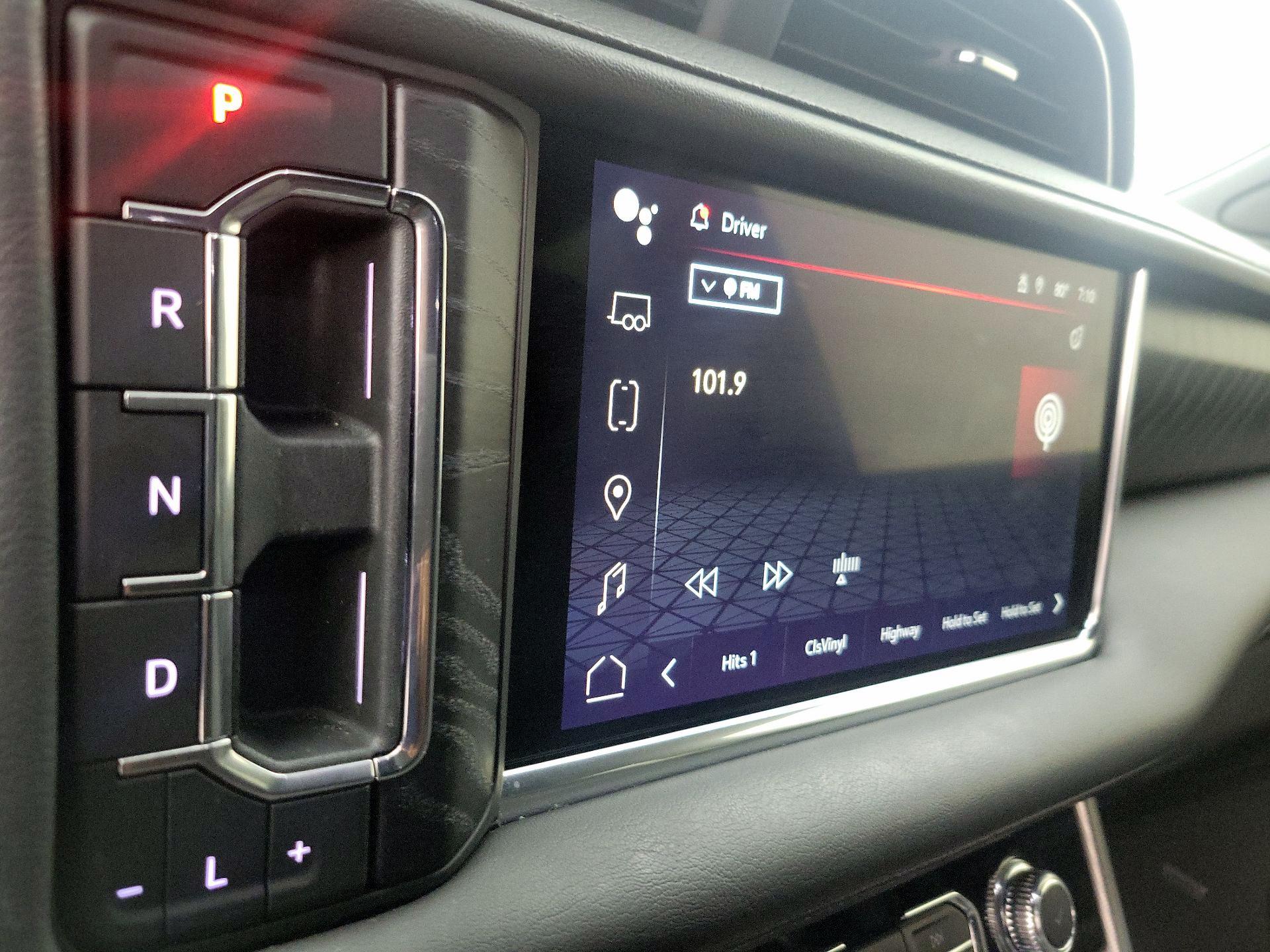 Thumbnail: 2022 GMC Yukon XL - 17
