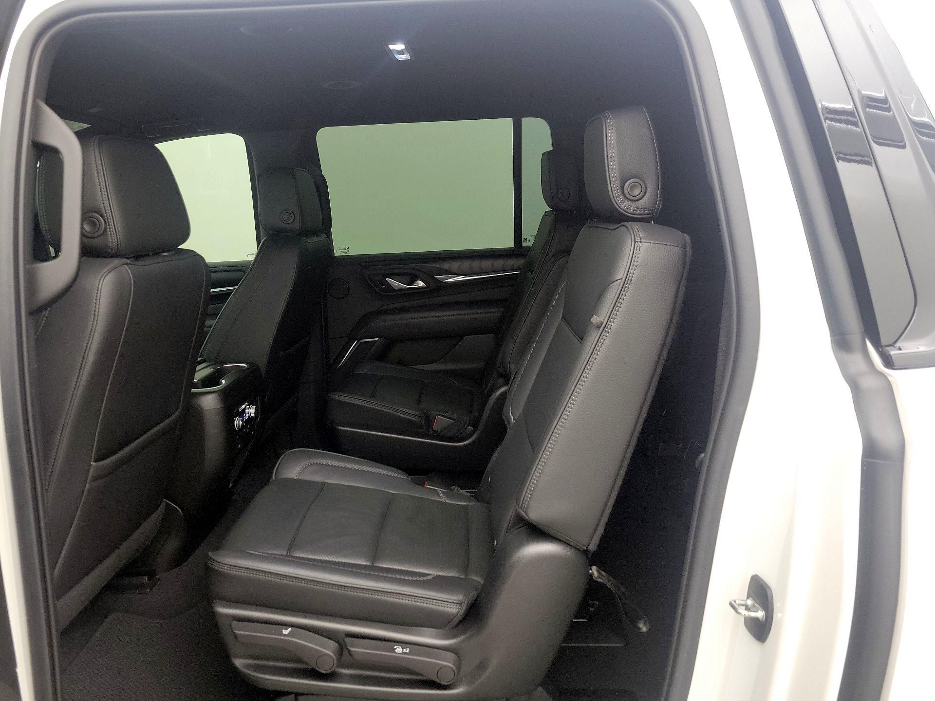Thumbnail: 2022 GMC Yukon XL - 19