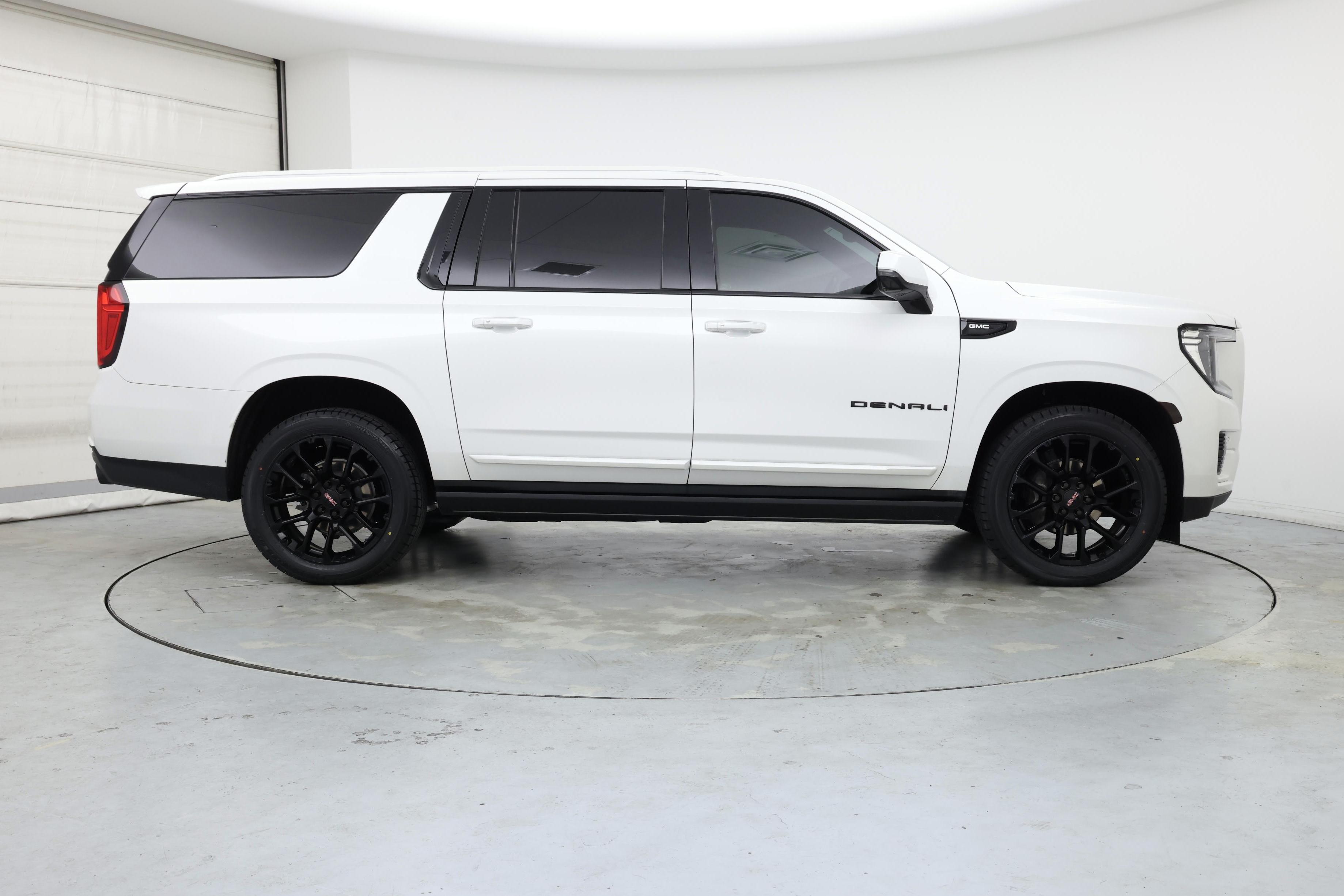 Thumbnail: 2022 GMC Yukon XL - 7
