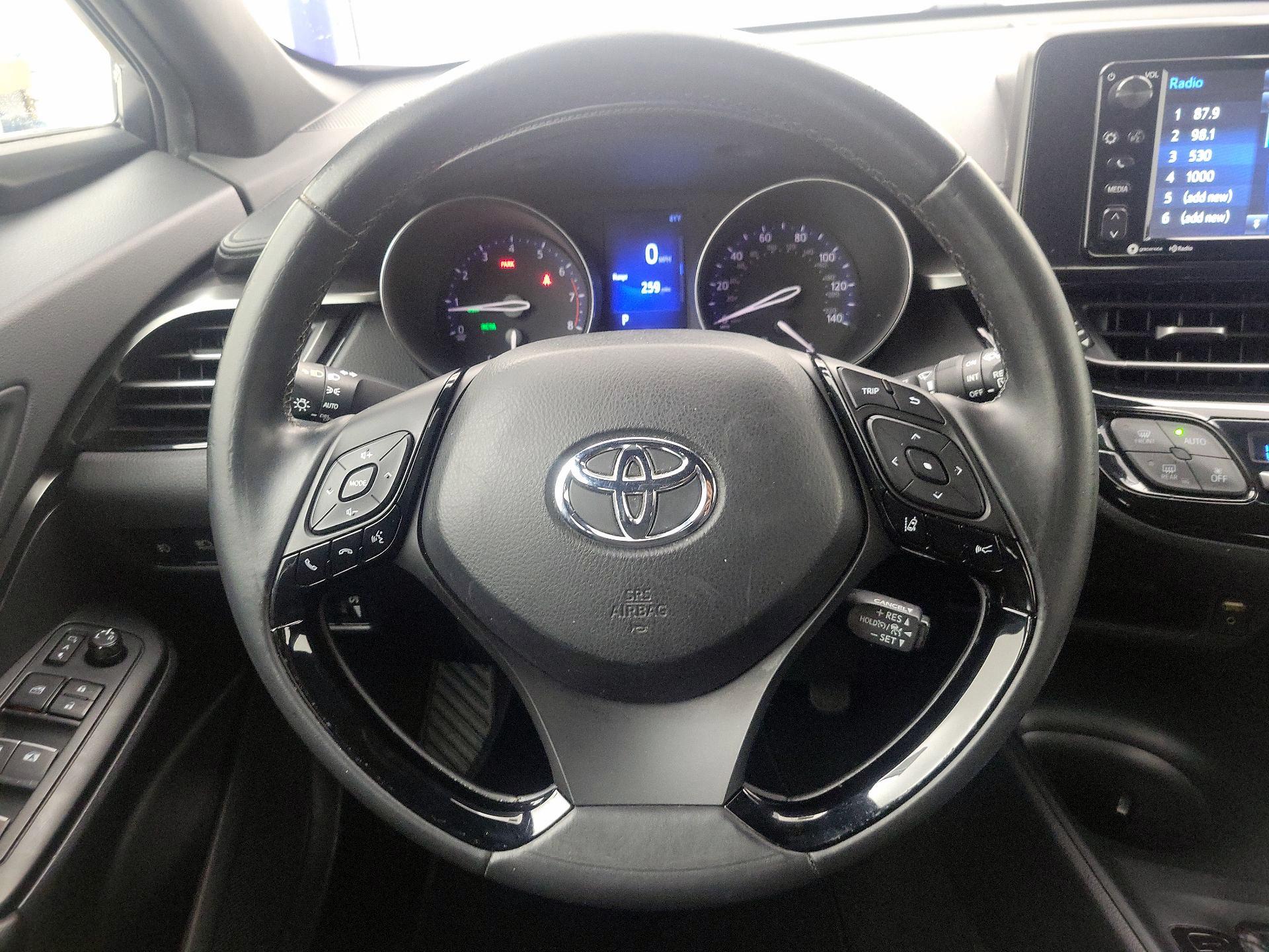 Thumbnail: 2018 Toyota C-HR - 10