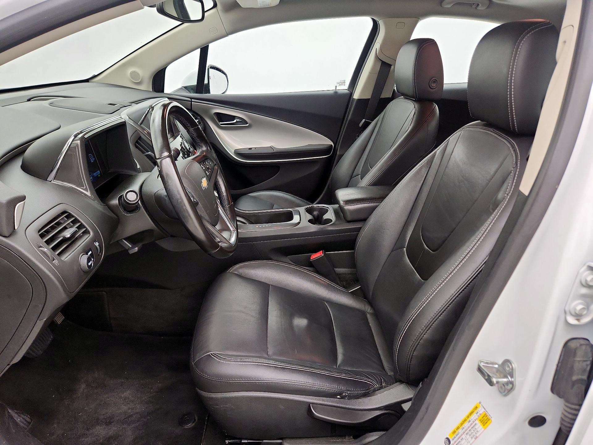 Thumbnail: 2015 Chevrolet Volt - 11