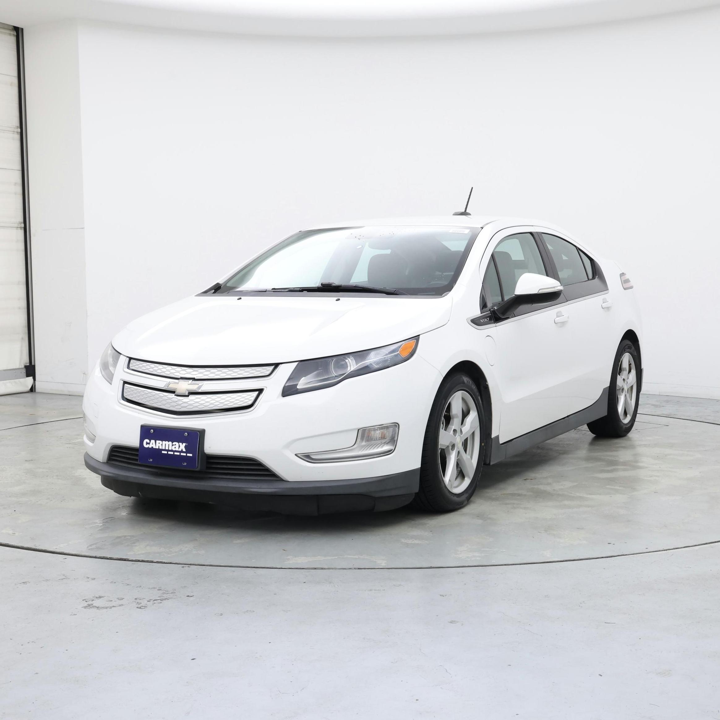 Thumbnail: 2015 Chevrolet Volt - 4