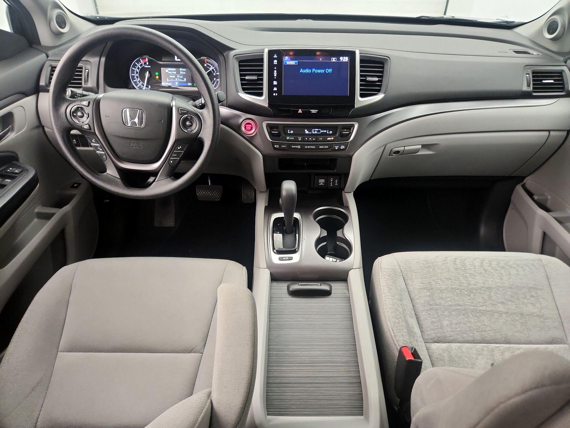 Thumbnail: 2018 Honda Pilot - 9