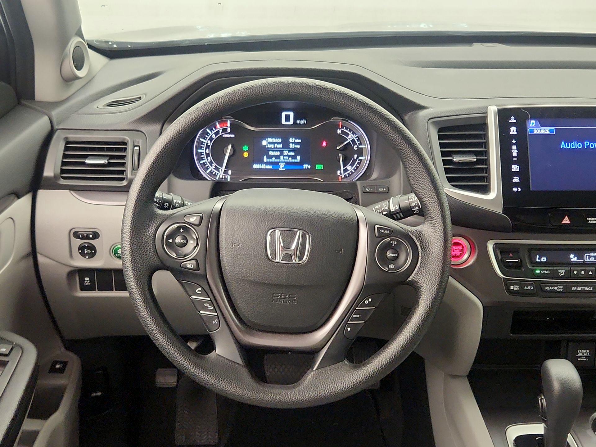 Thumbnail: 2018 Honda Pilot - 10