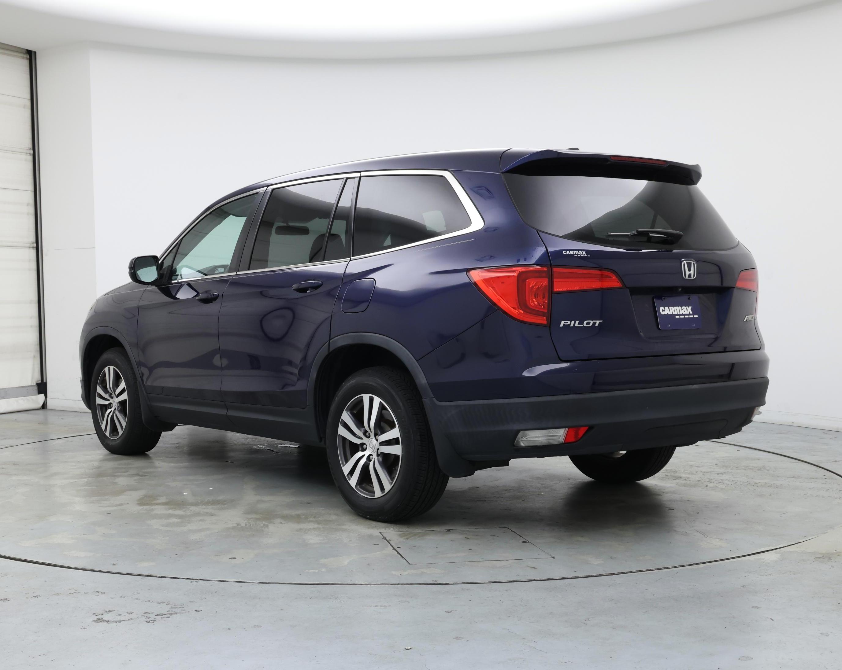 Thumbnail: 2018 Honda Pilot - 2