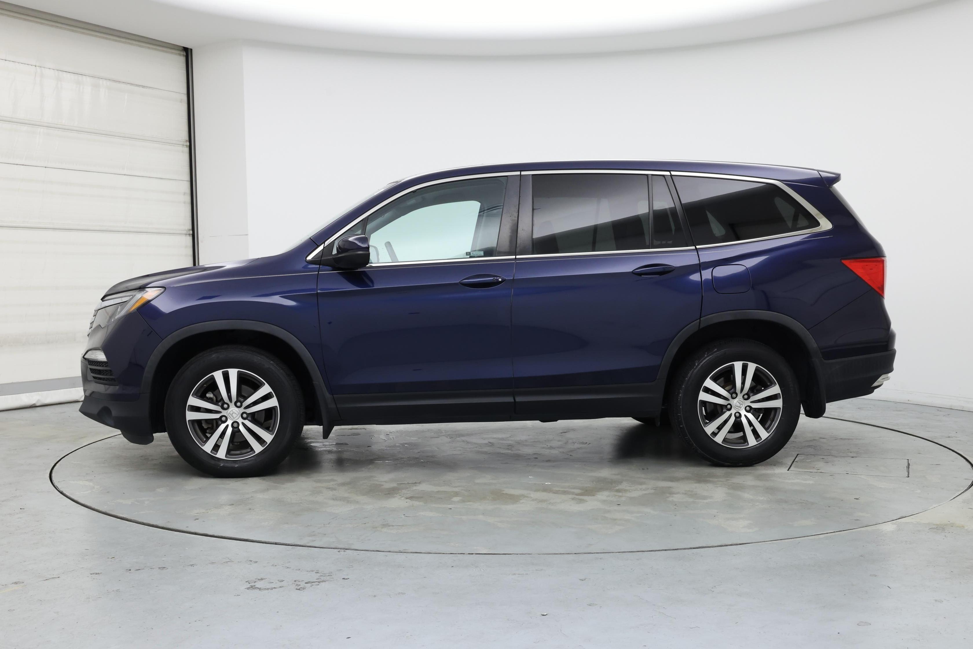 Thumbnail: 2018 Honda Pilot - 3
