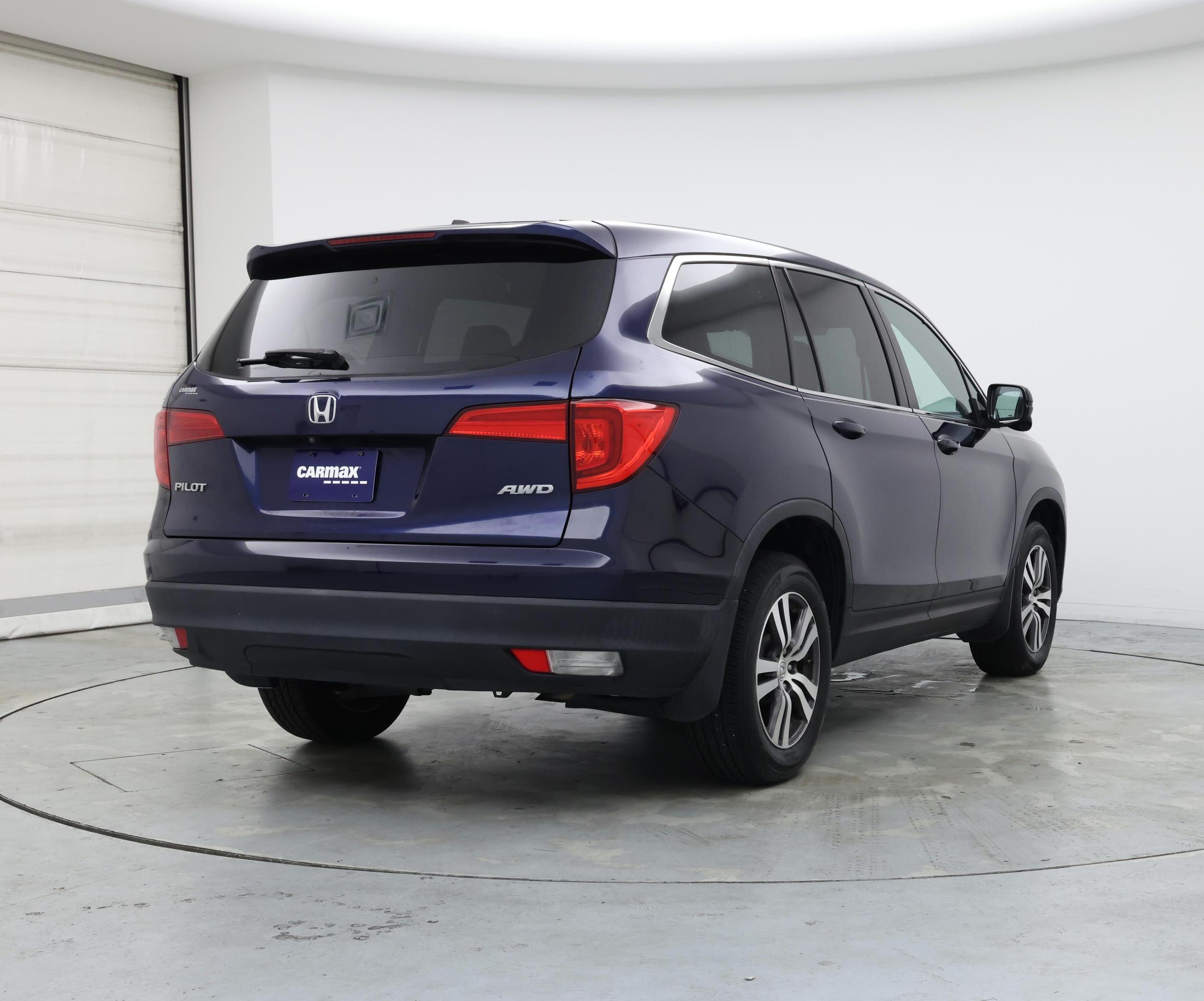 Thumbnail: 2018 Honda Pilot - 8