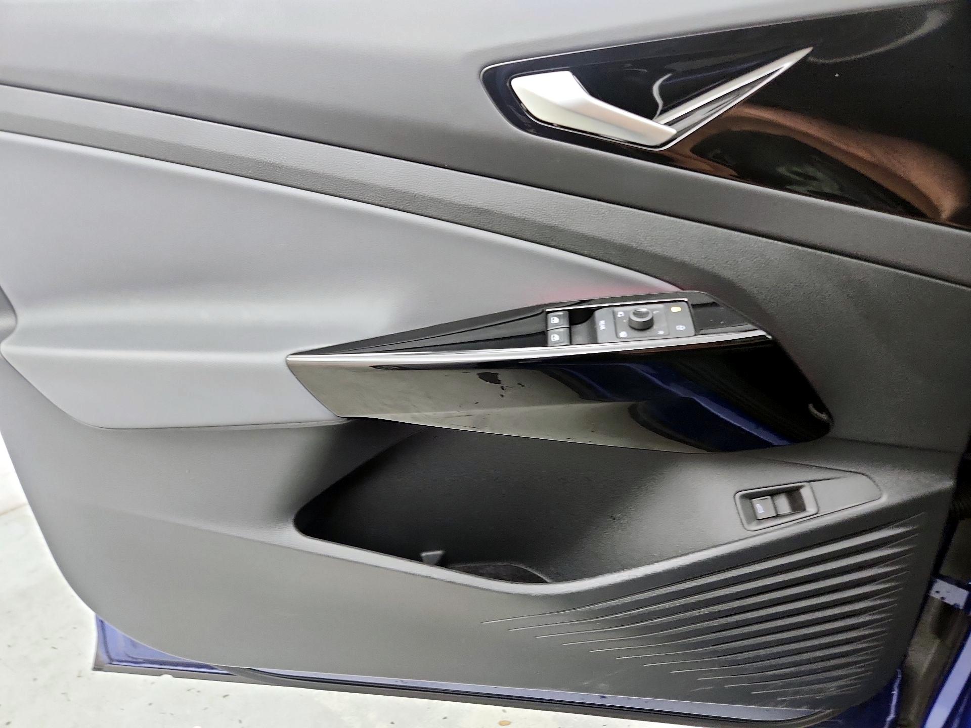 Thumbnail: 2021 Volkswagen ID.4 - 12