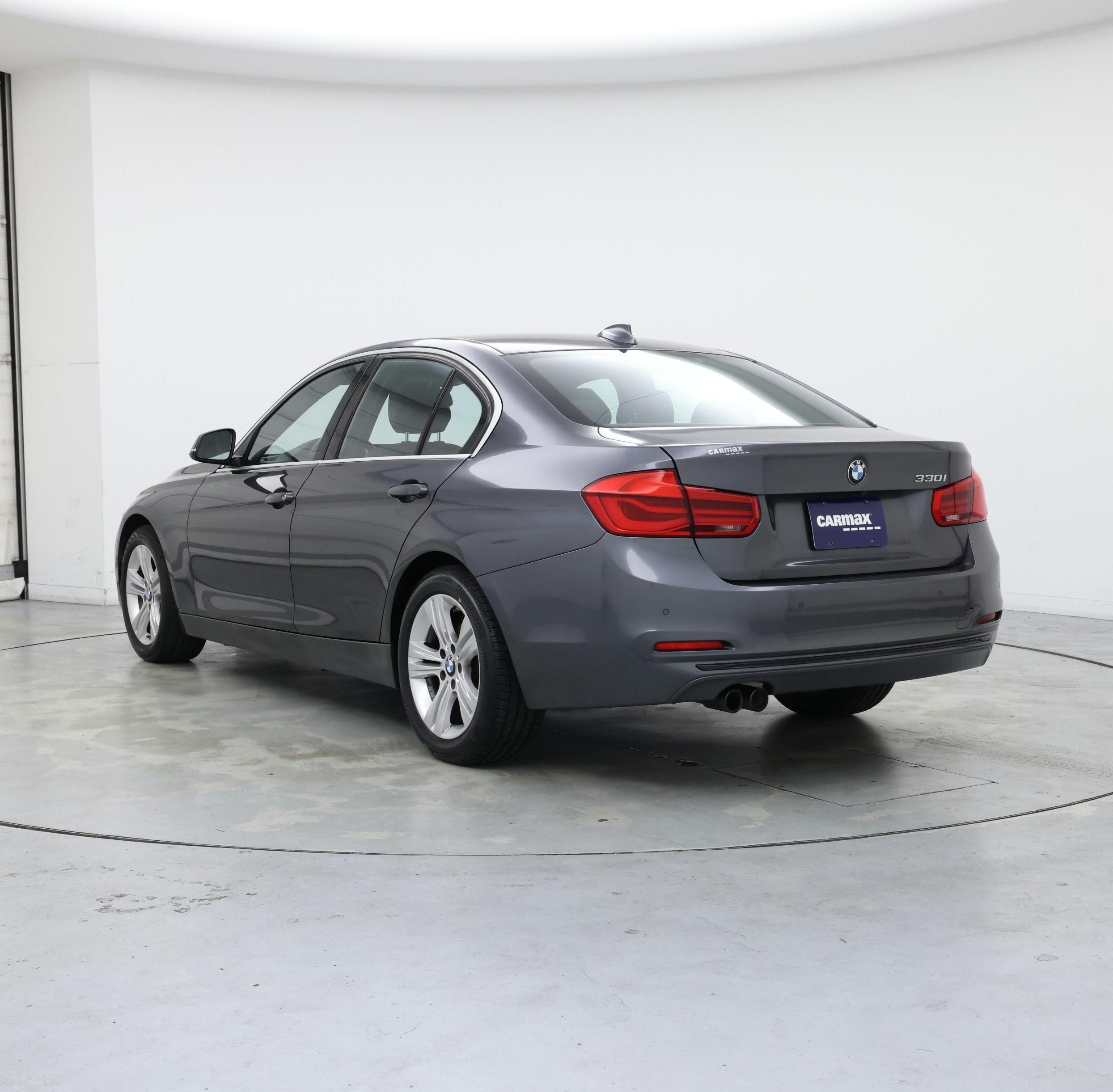 Thumbnail: 2017 BMW 3 Series - 2