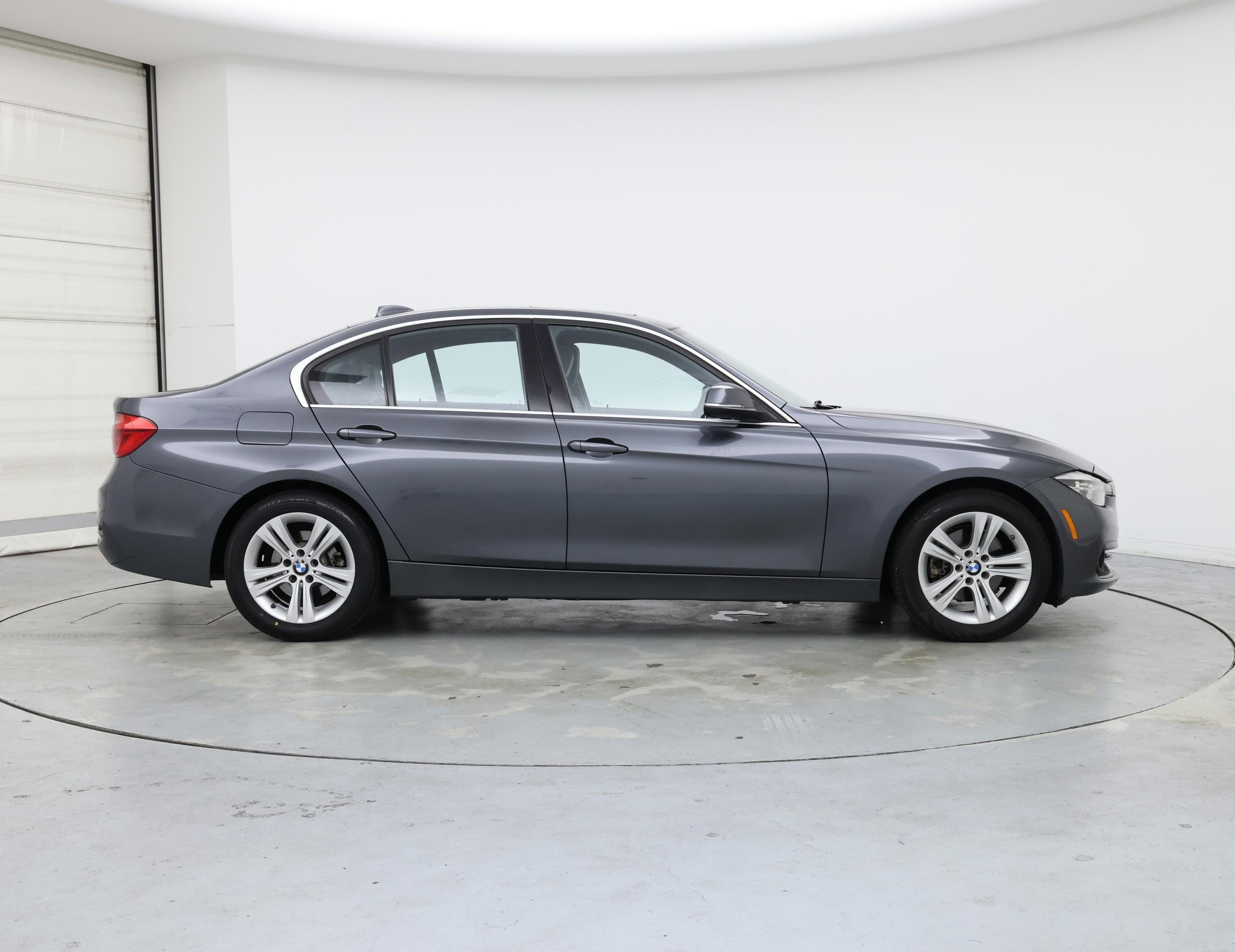 Thumbnail: 2017 BMW 3 Series - 7