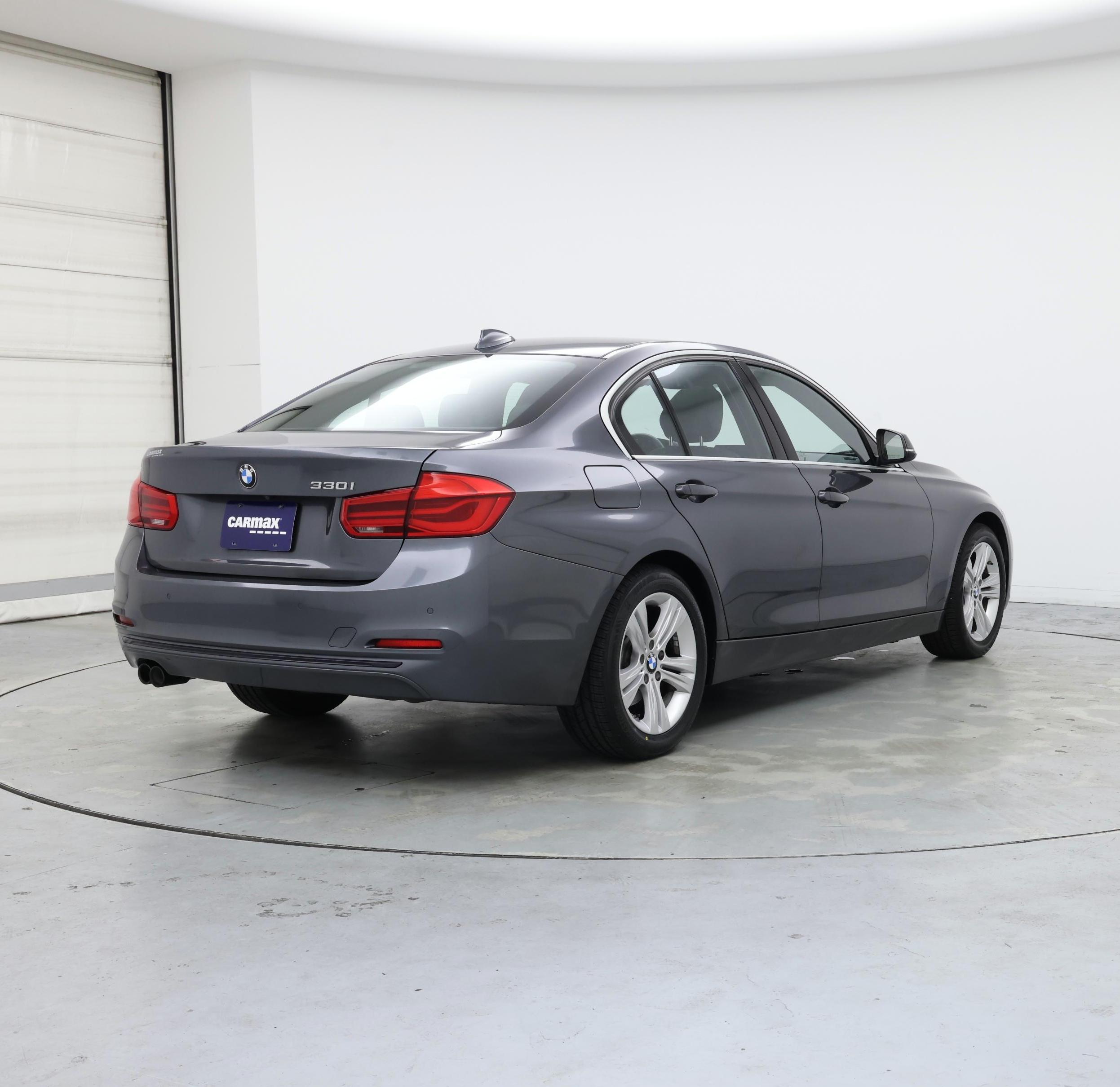 Thumbnail: 2017 BMW 3 Series - 8