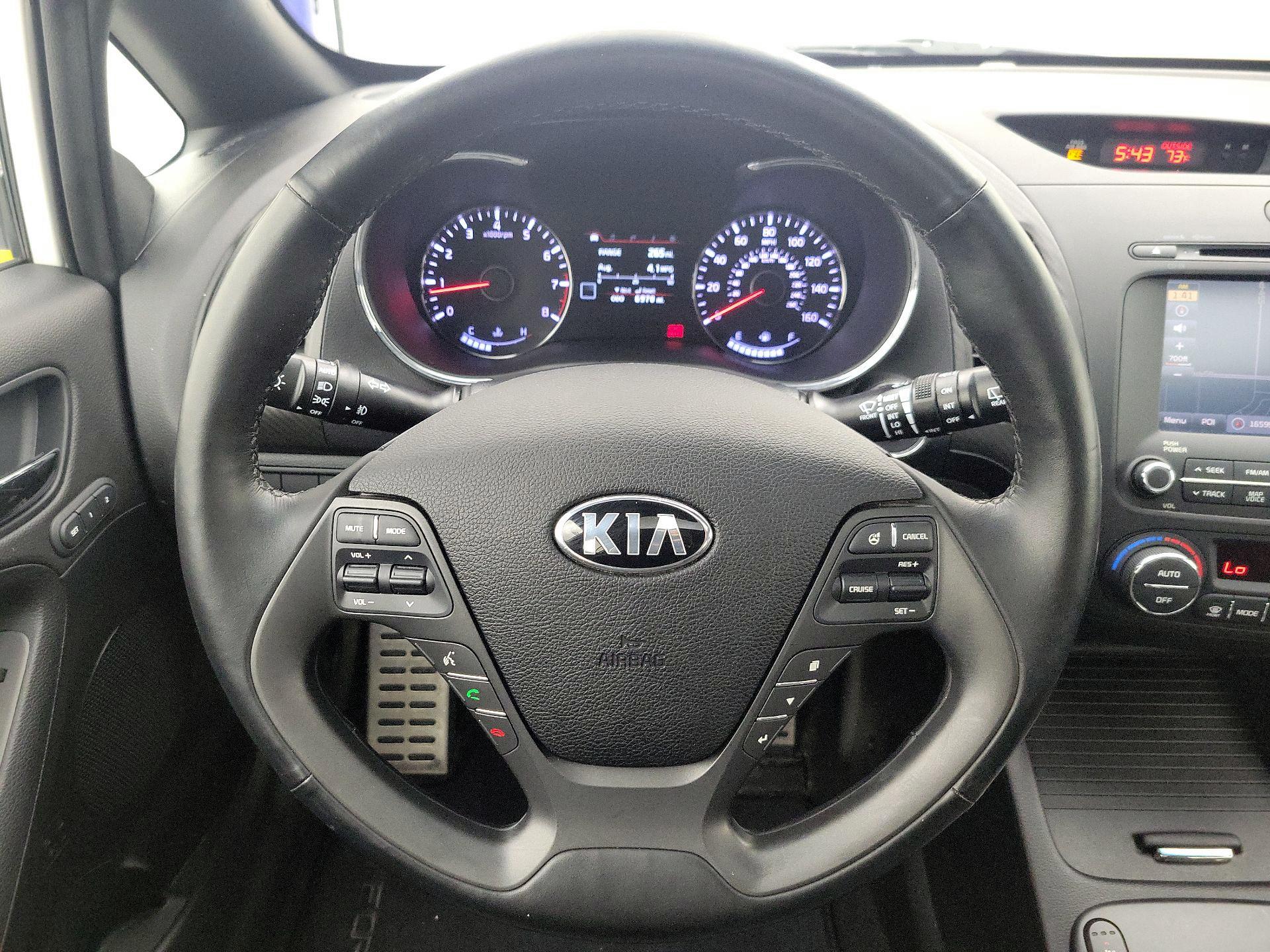 Thumbnail: 2016 Kia Forte - 10