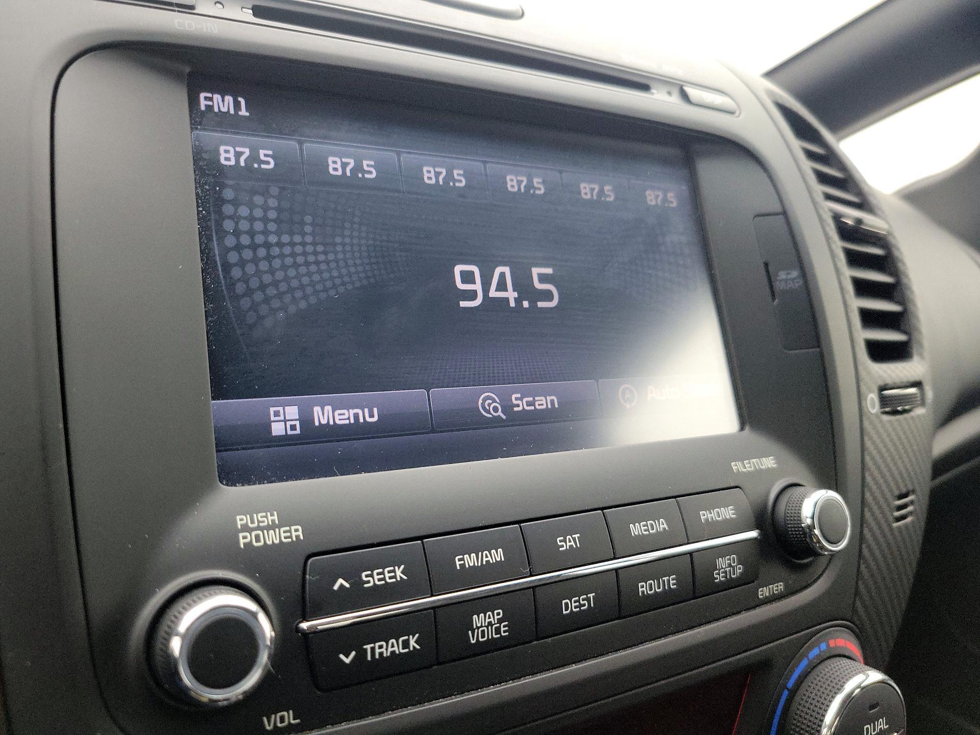 Thumbnail: 2016 Kia Forte - 16