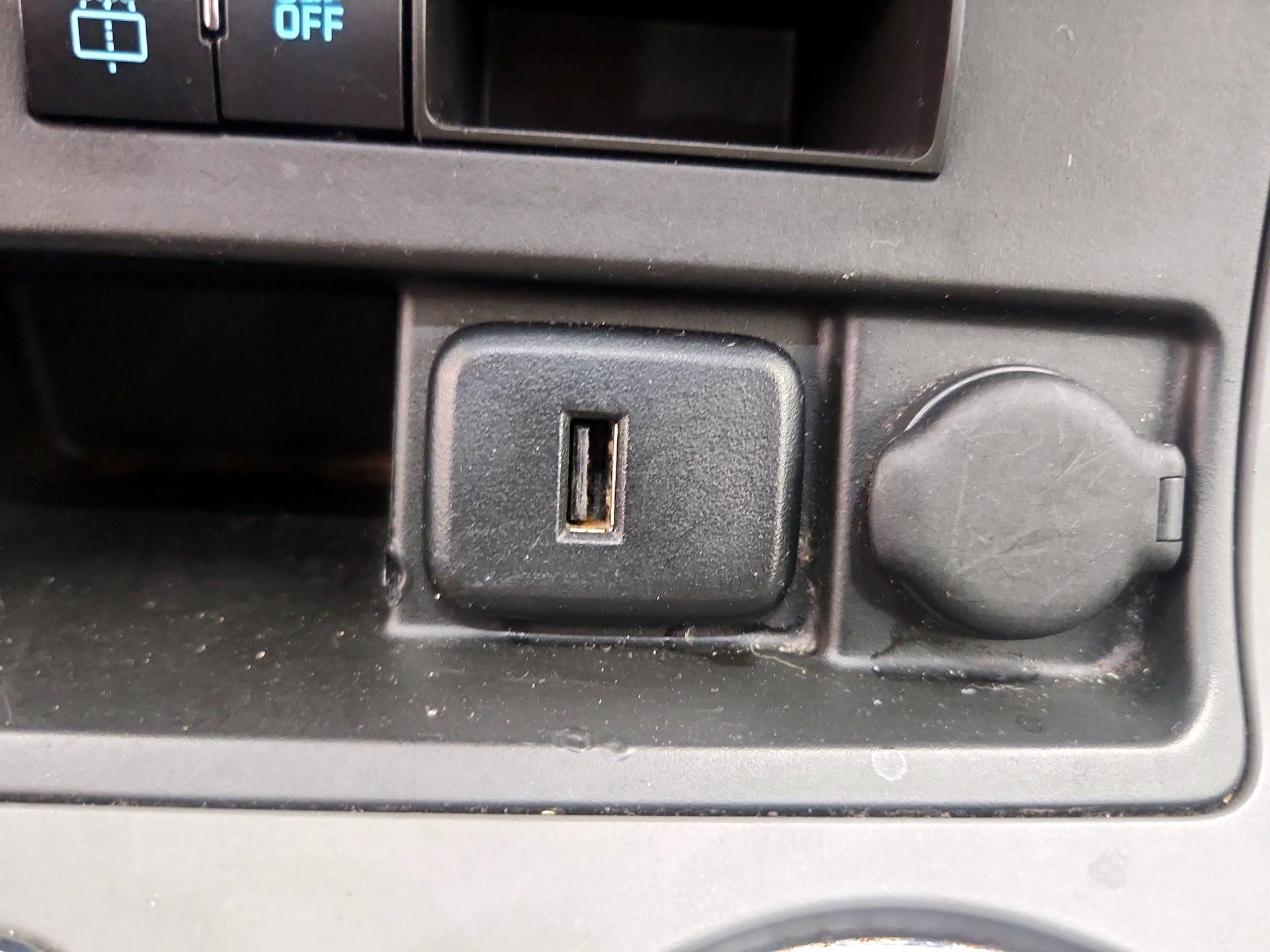 Thumbnail: 2017 Chevrolet Traverse - 18