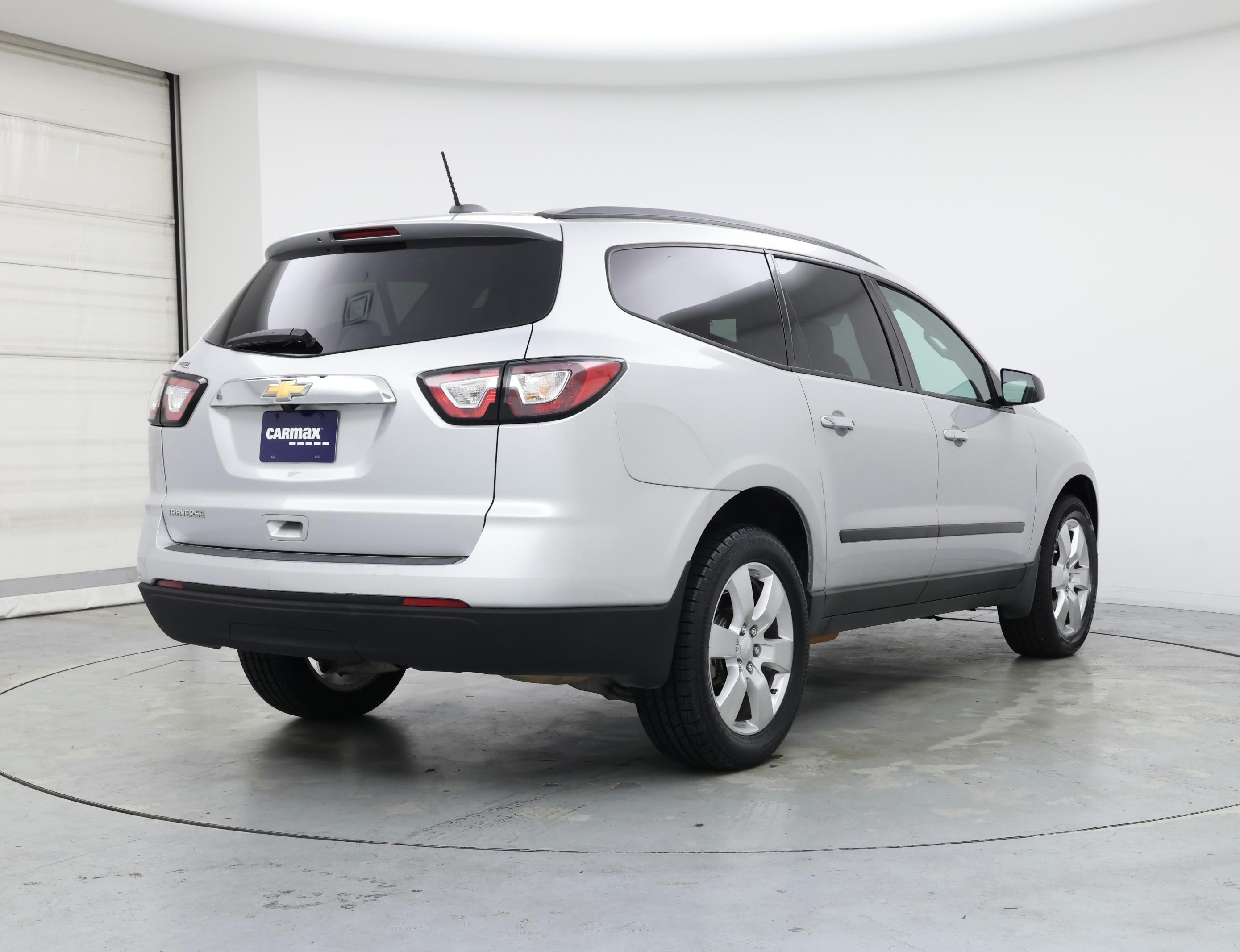 Thumbnail: 2017 Chevrolet Traverse - 8