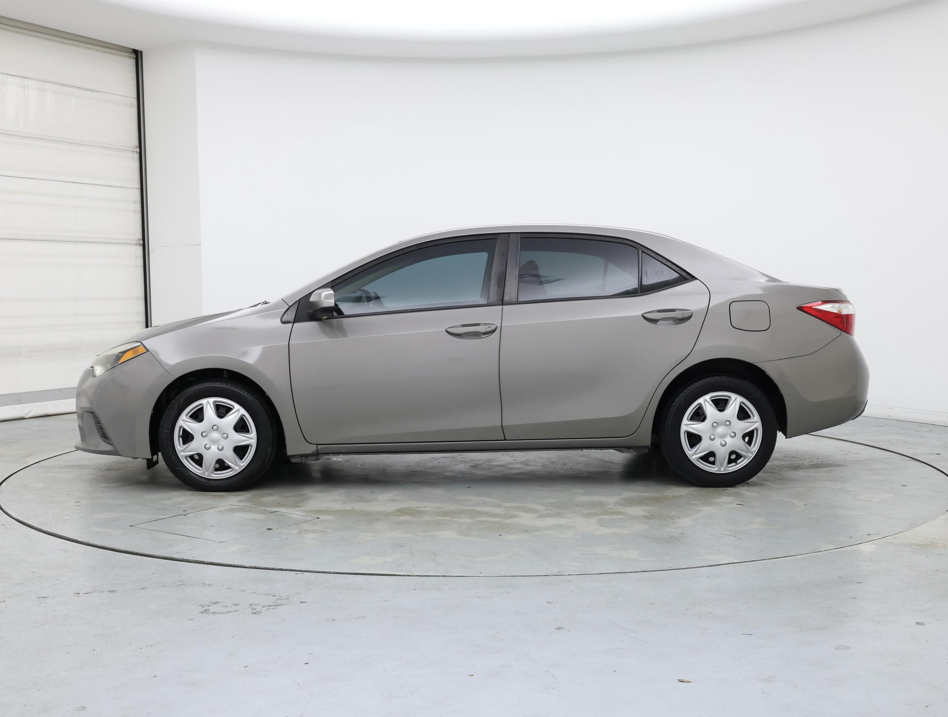 Thumbnail: 2016 Toyota Corolla - 3