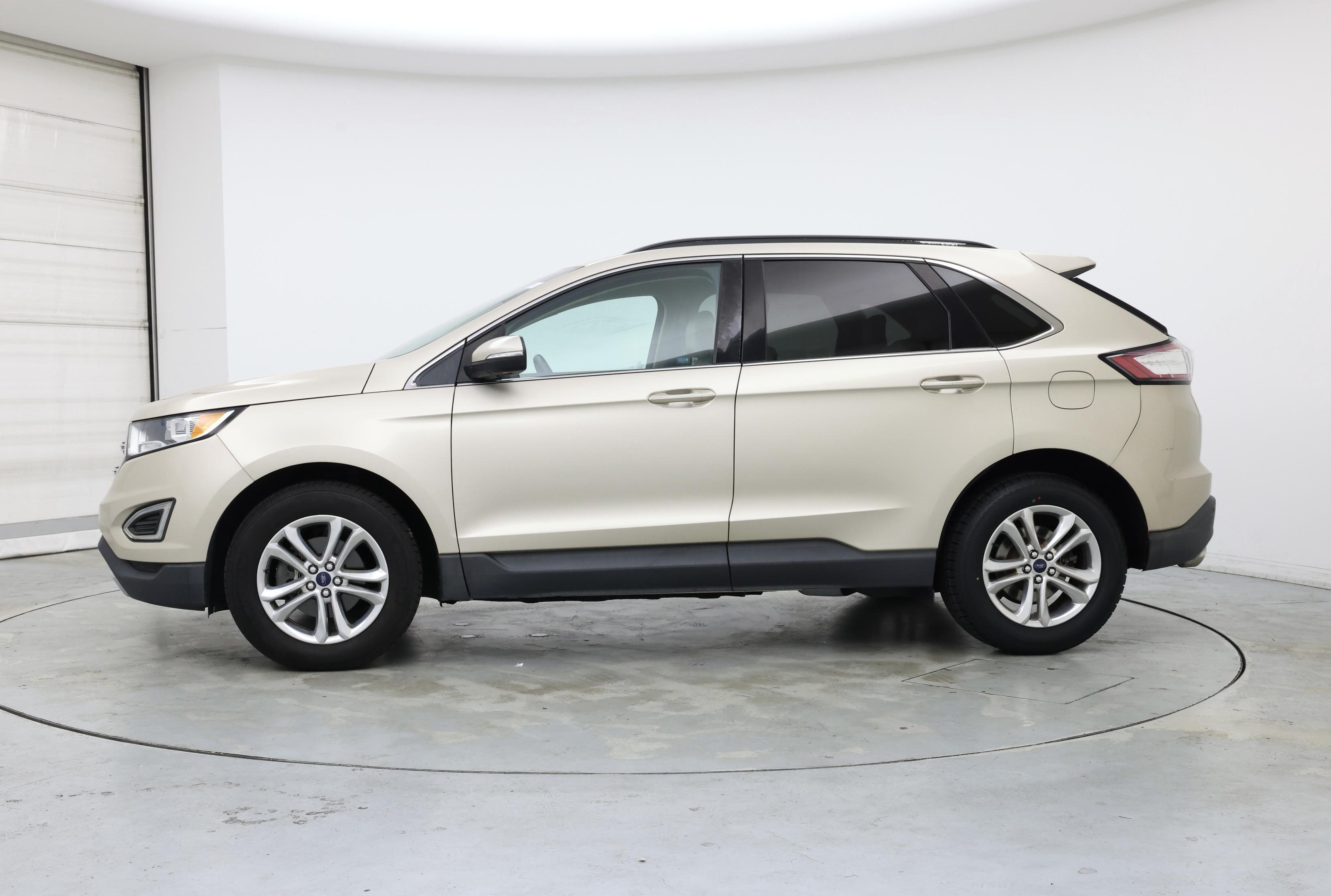 Thumbnail: 2017 Ford Edge - 3