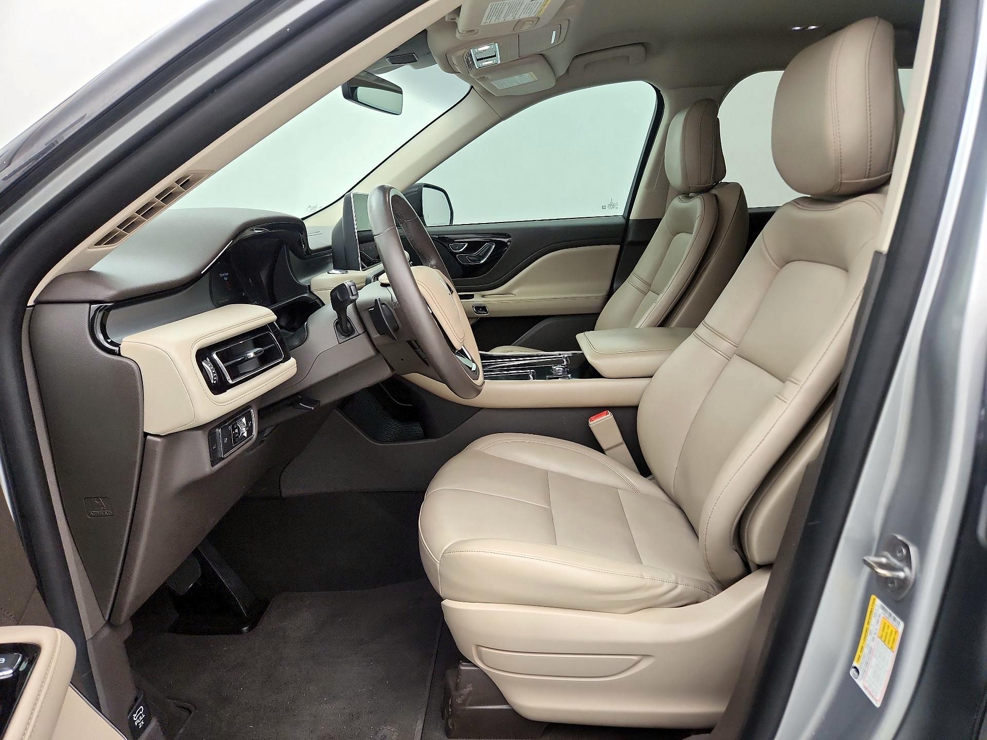Thumbnail: 2020 Lincoln Aviator - 11