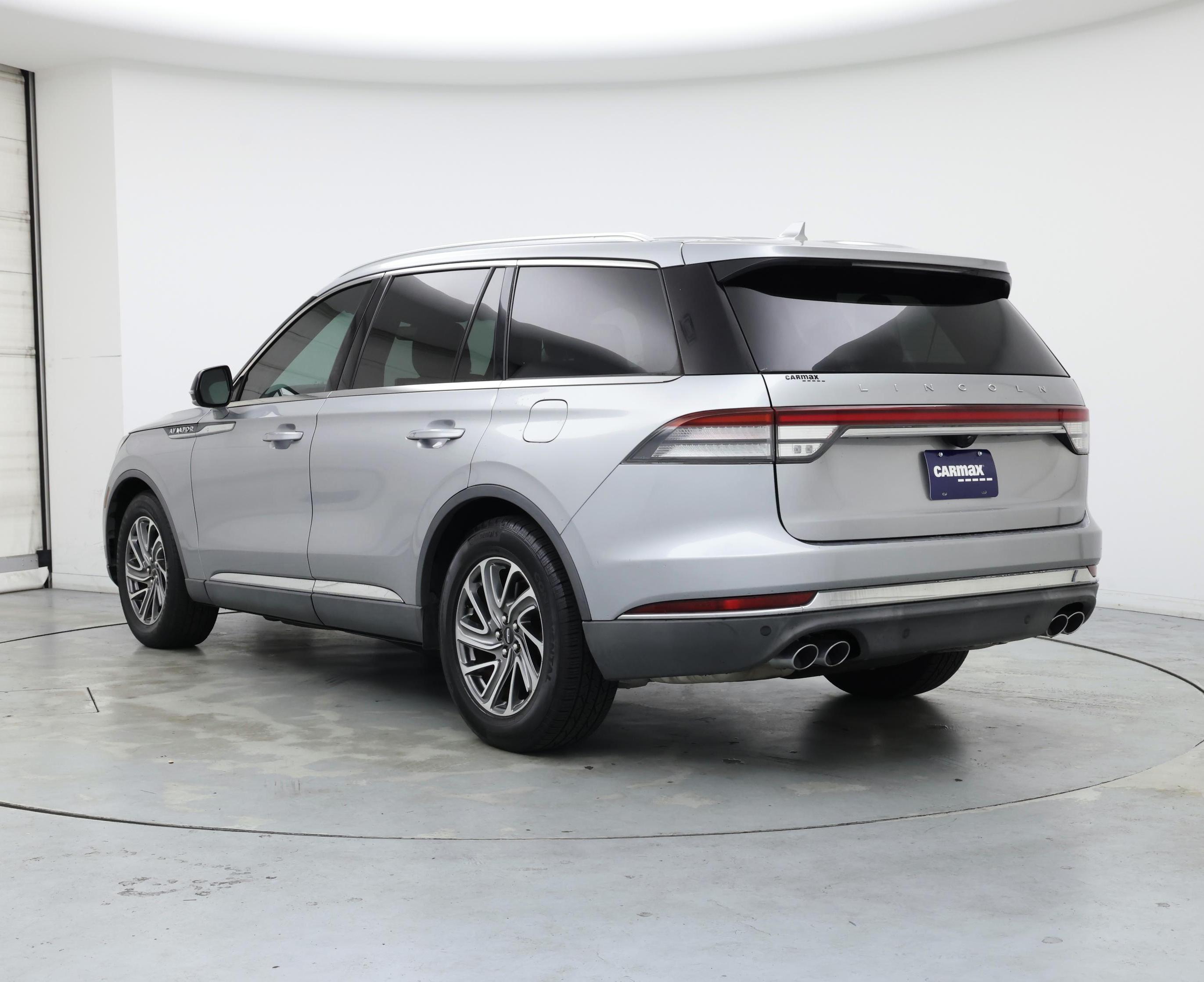 Thumbnail: 2020 Lincoln Aviator - 2
