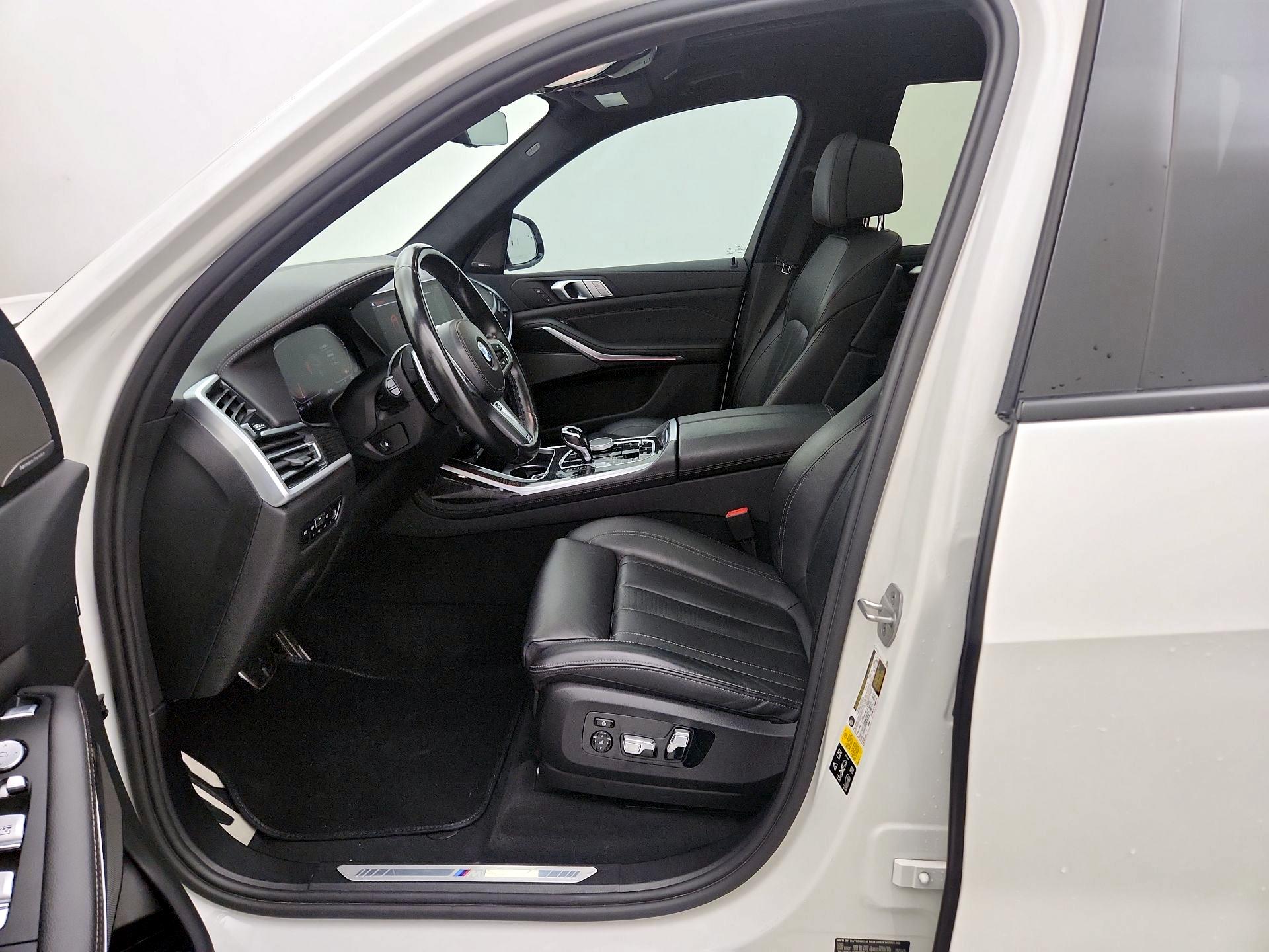 Thumbnail: 2021 BMW X7 - 11