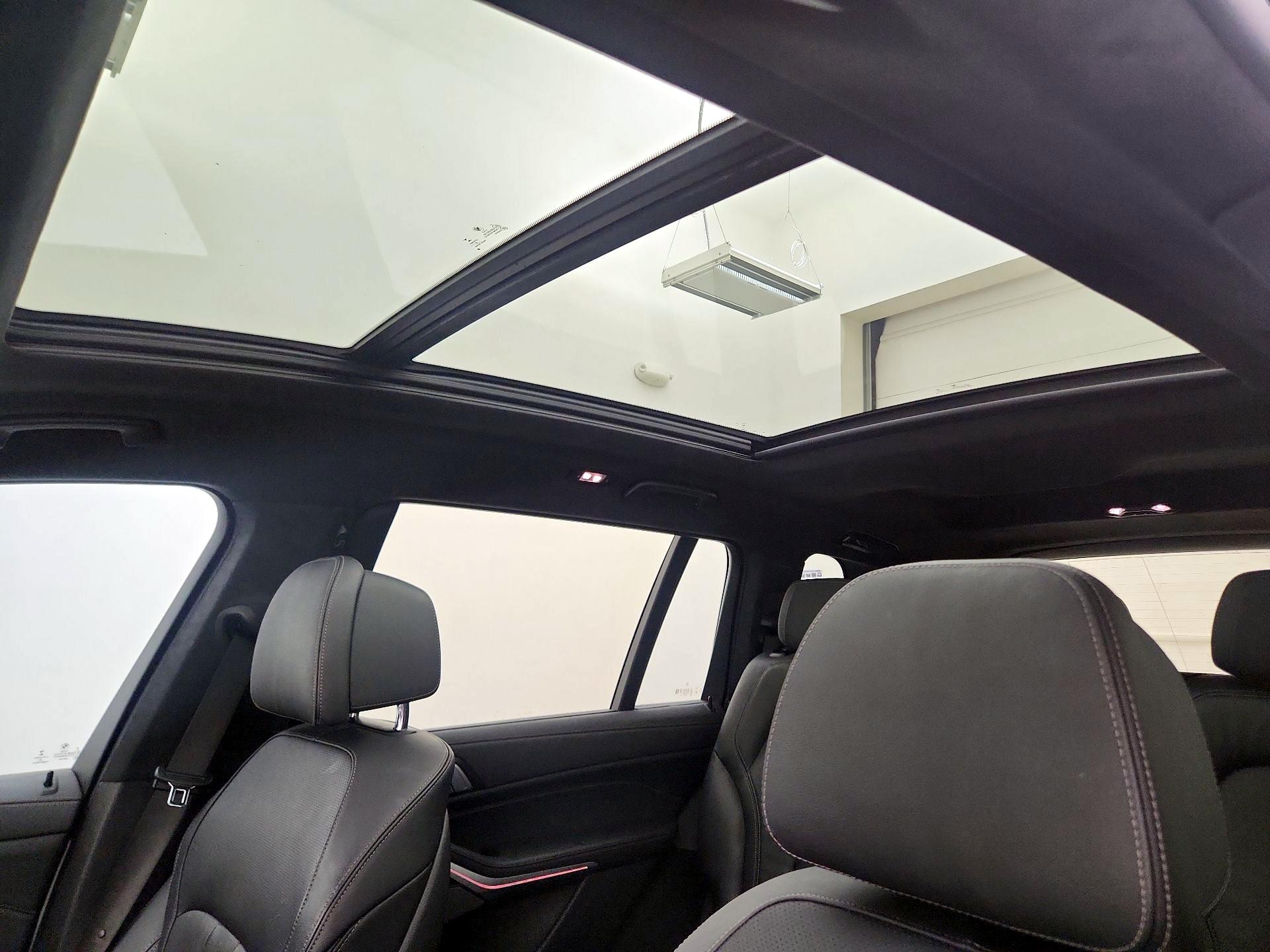 Thumbnail: 2021 BMW X7 - 20