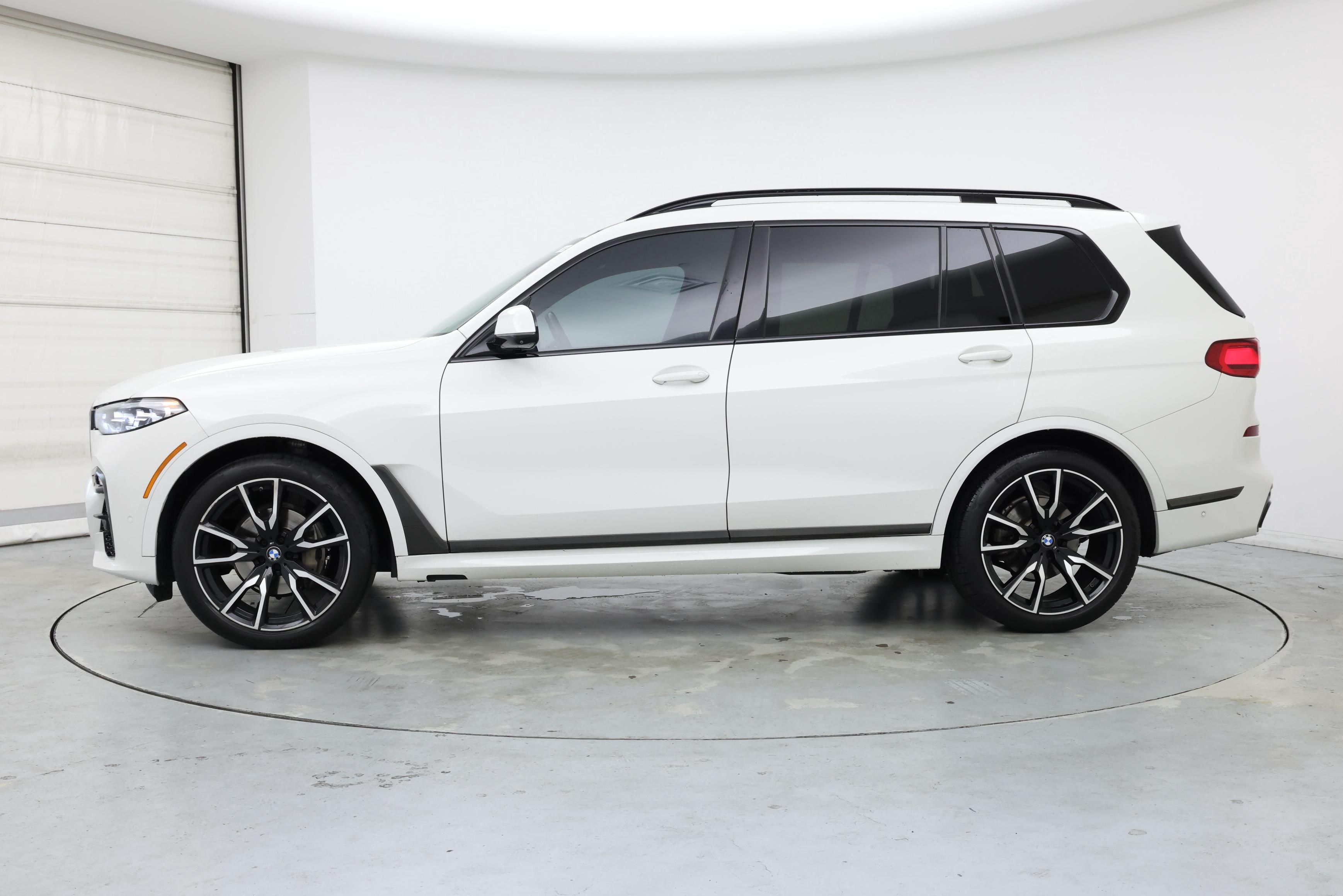 Thumbnail: 2021 BMW X7 - 3