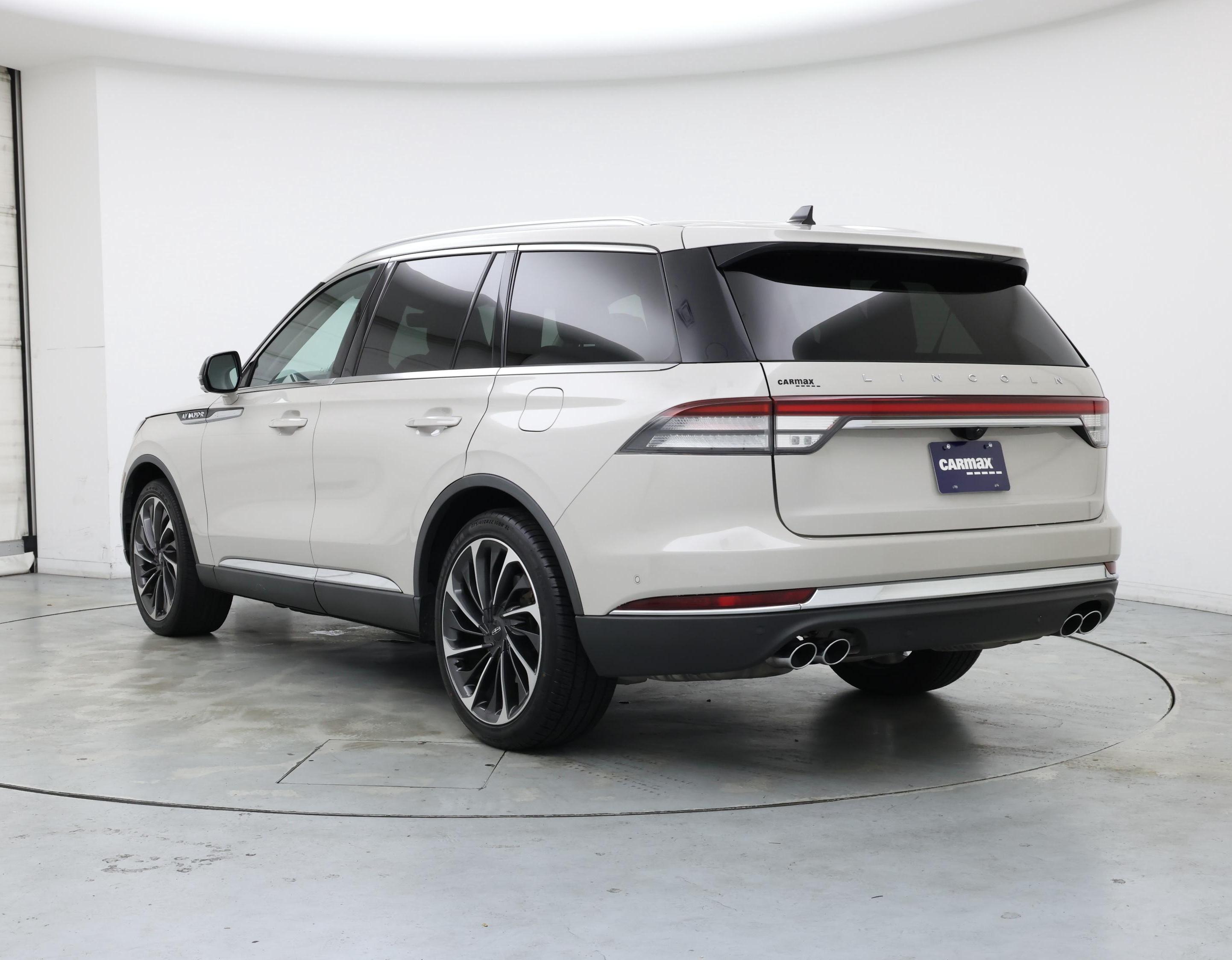 Thumbnail: 2023 Lincoln Aviator - 2