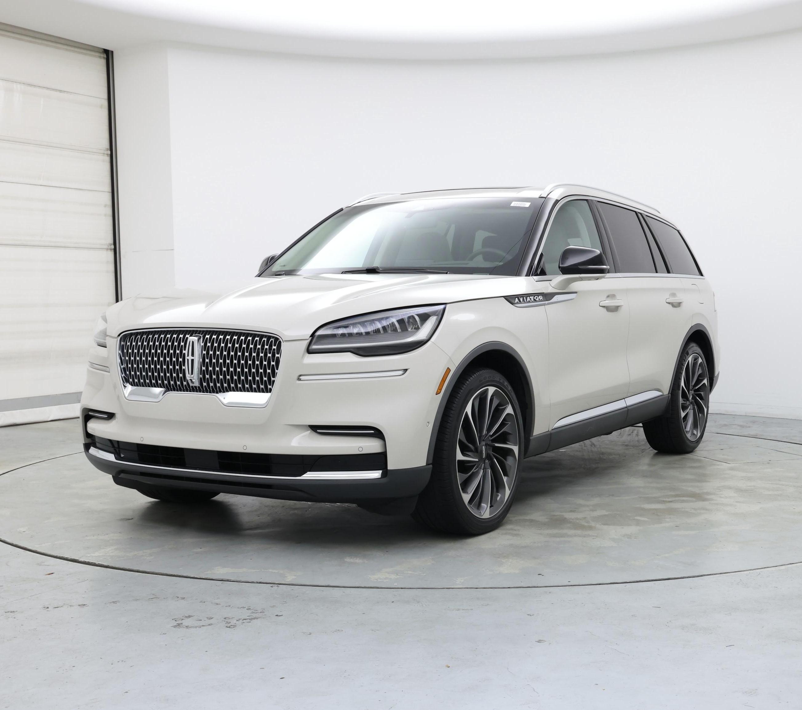 Thumbnail: 2023 Lincoln Aviator - 4