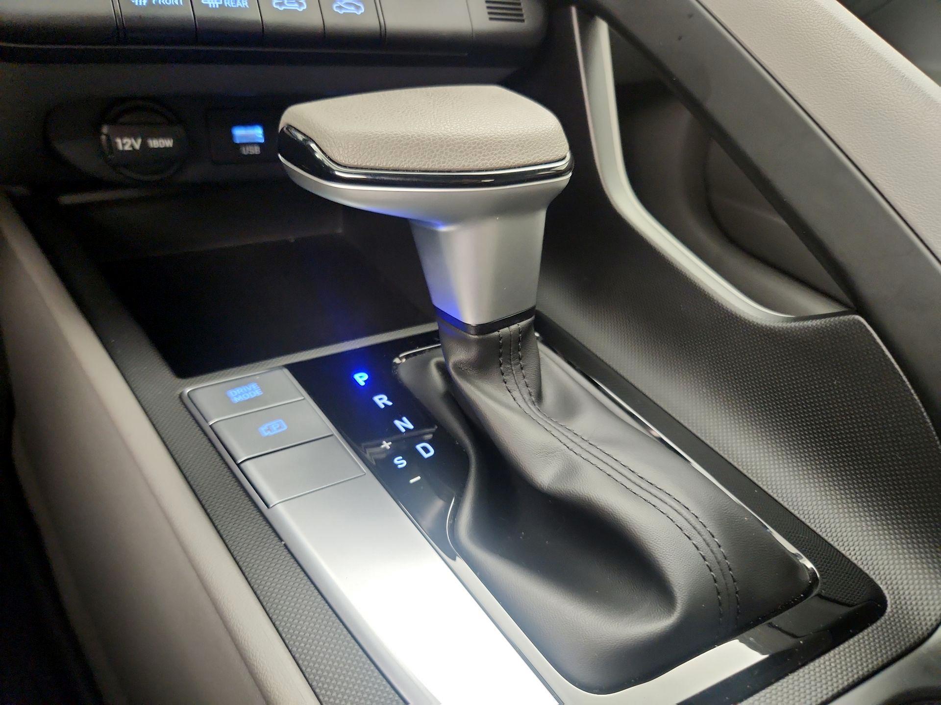Thumbnail: 2023 Hyundai Elantra - 17