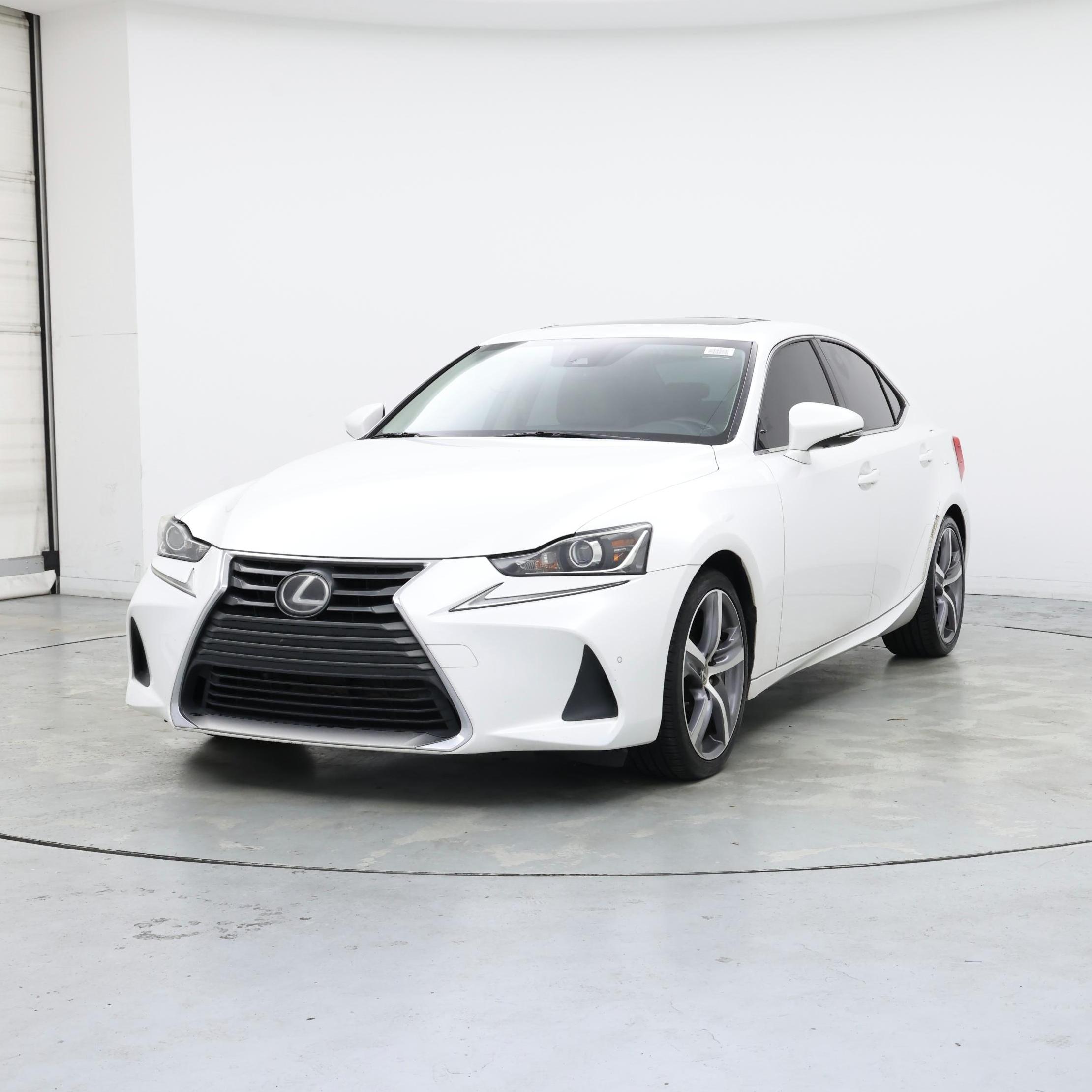 Thumbnail: 2017 Lexus IS - 4