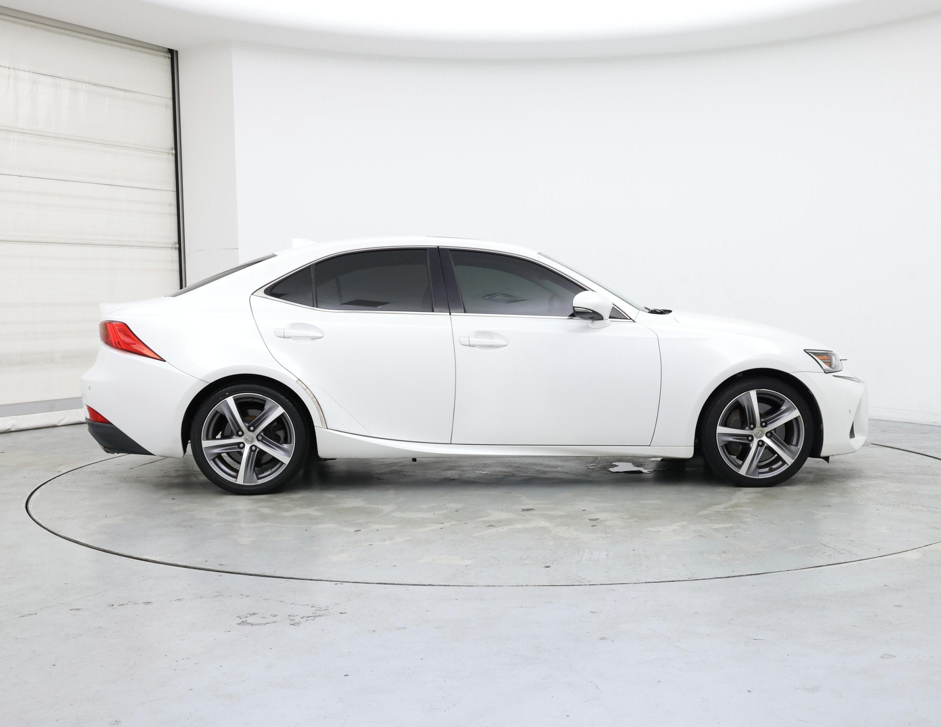 Thumbnail: 2017 Lexus IS - 7