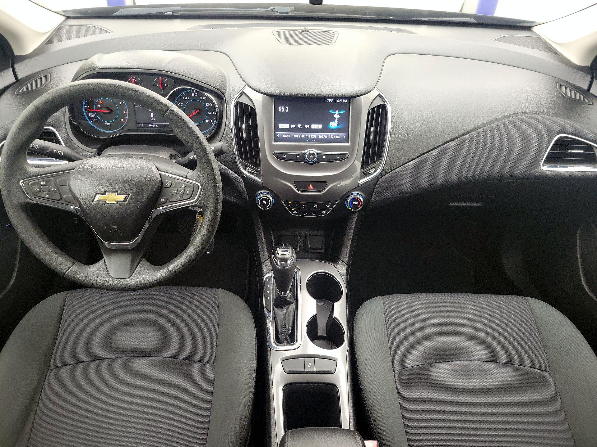 Thumbnail: 2017 Chevrolet Cruze - 9