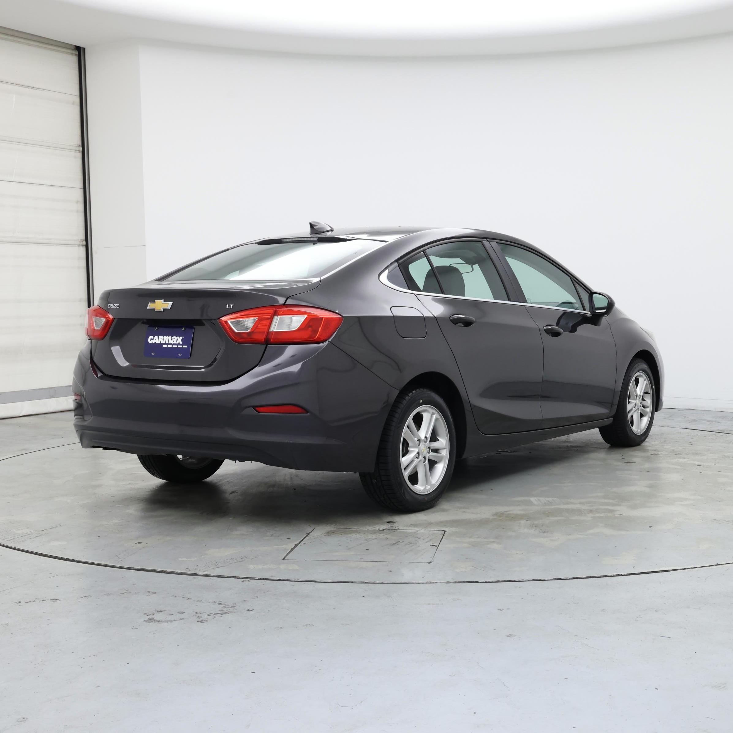 Thumbnail: 2017 Chevrolet Cruze - 8