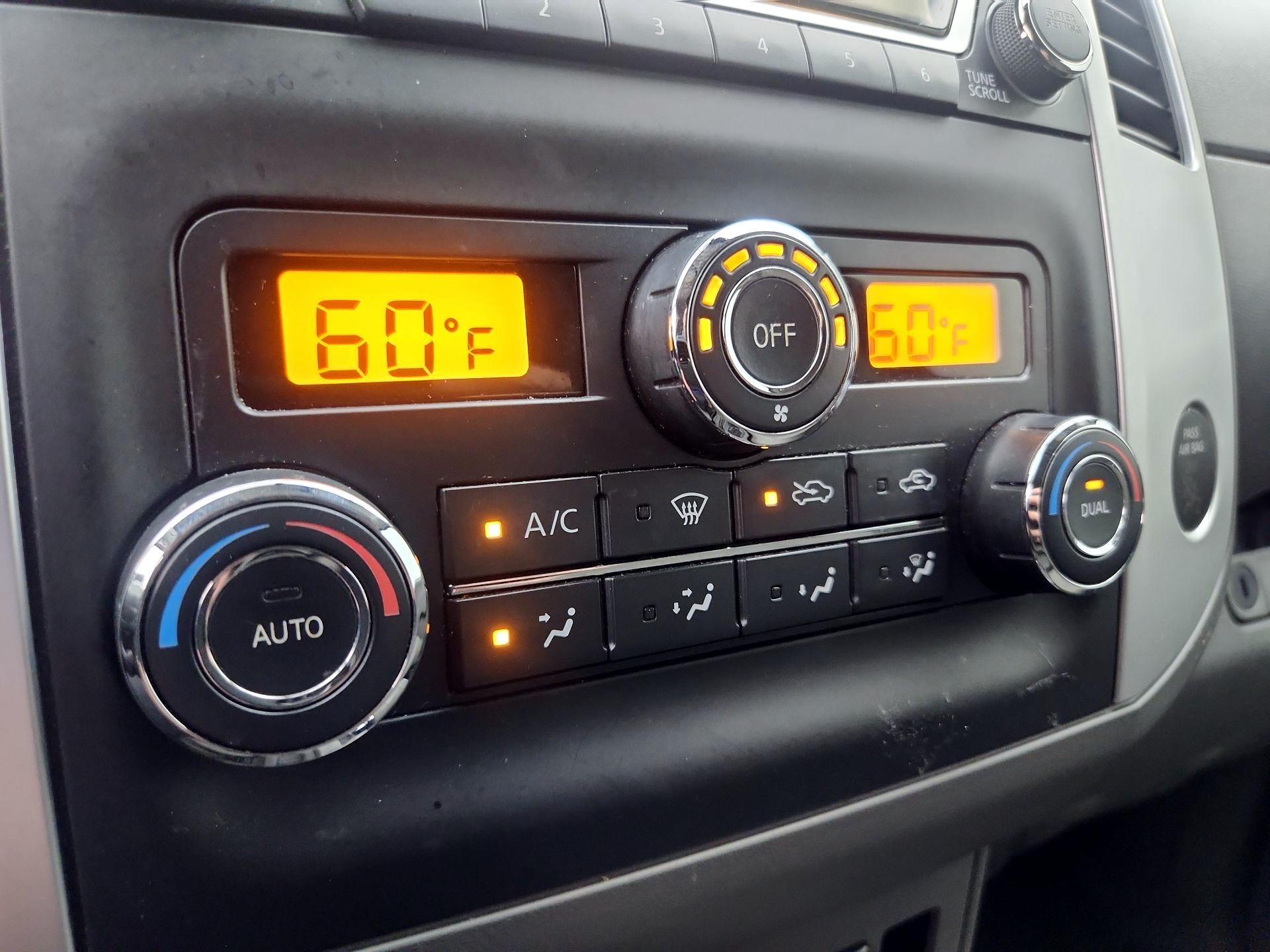 Thumbnail: 2015 Nissan Frontier - 16