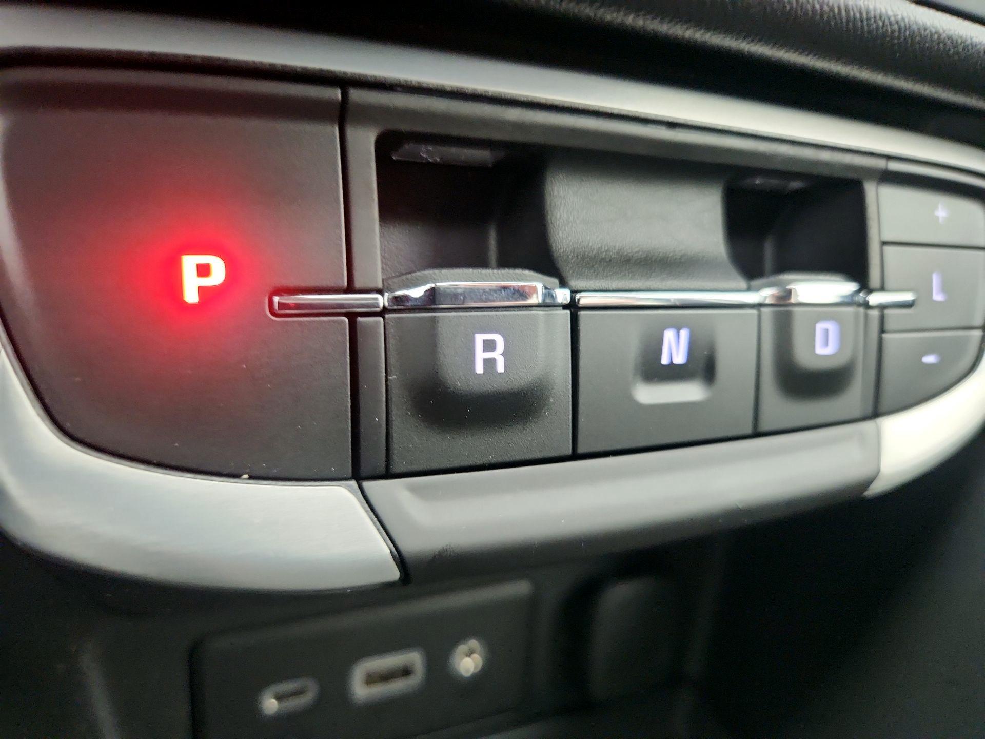 Thumbnail: 2022 GMC Terrain - 17